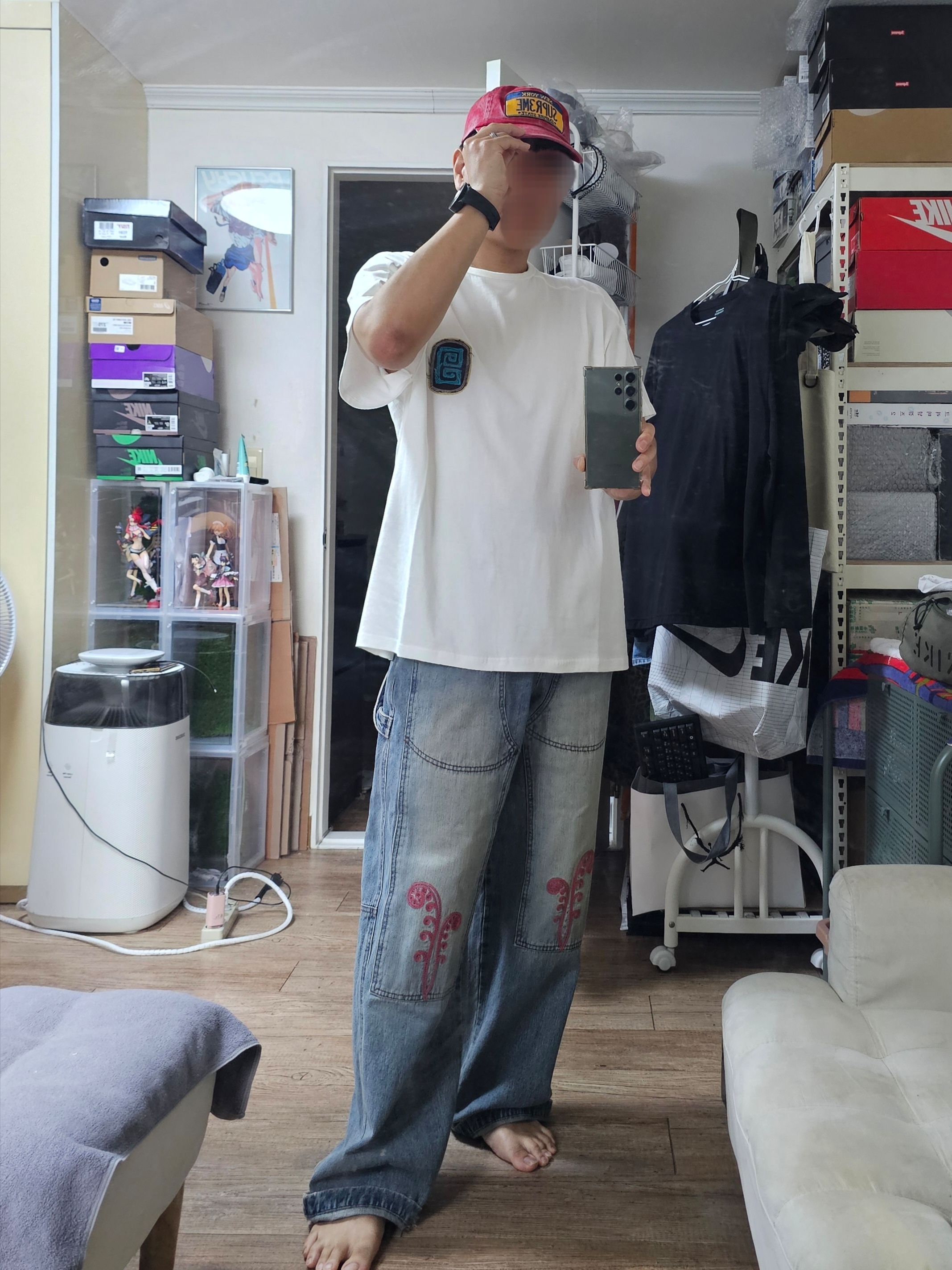 Karactor Fuzzy Half T-shirt Off White, Karactor Ptery Double Knee Pants Washed blue 착용 스타일 - 4
