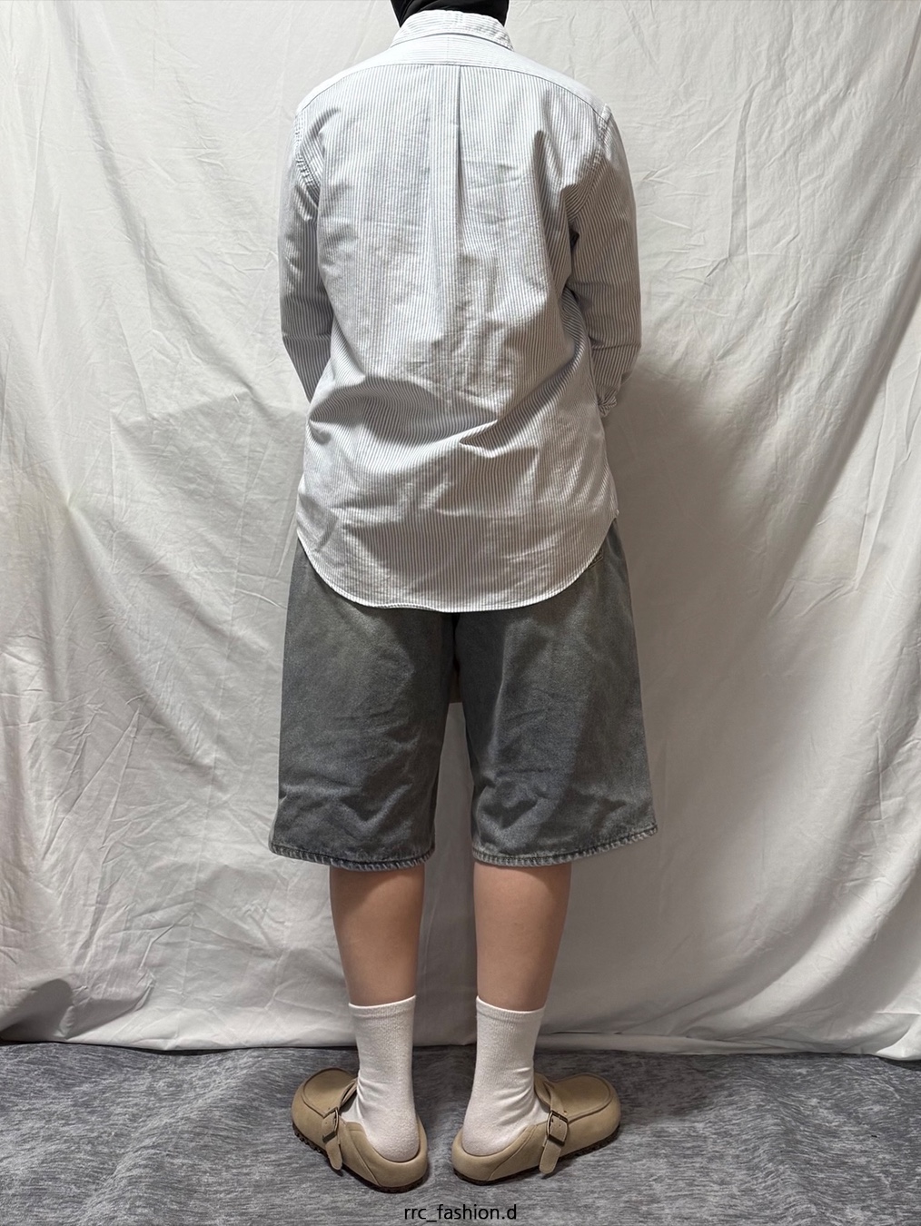 Beams Boy Logo Shopping Bag Beige 착용 스타일 - 3