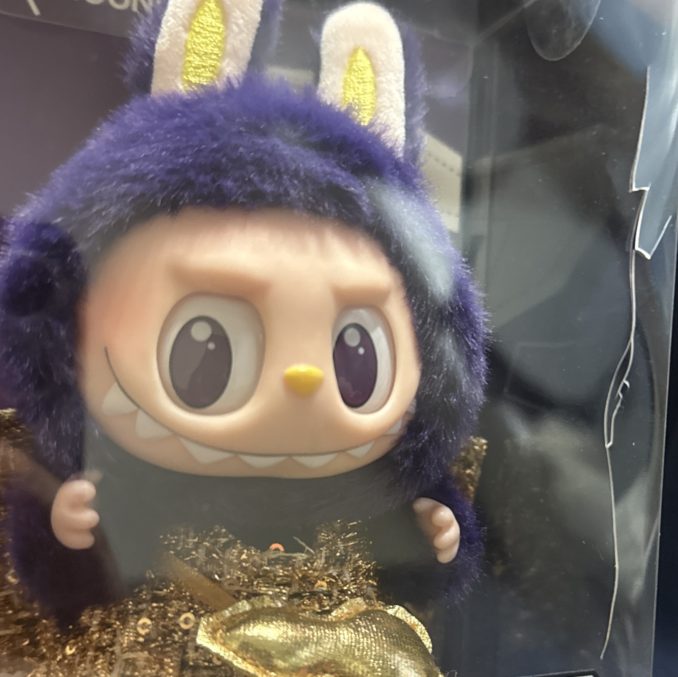Pop Mart Labubu x Pronounce Lucky Fairy Toy Keyring 착용 스타일