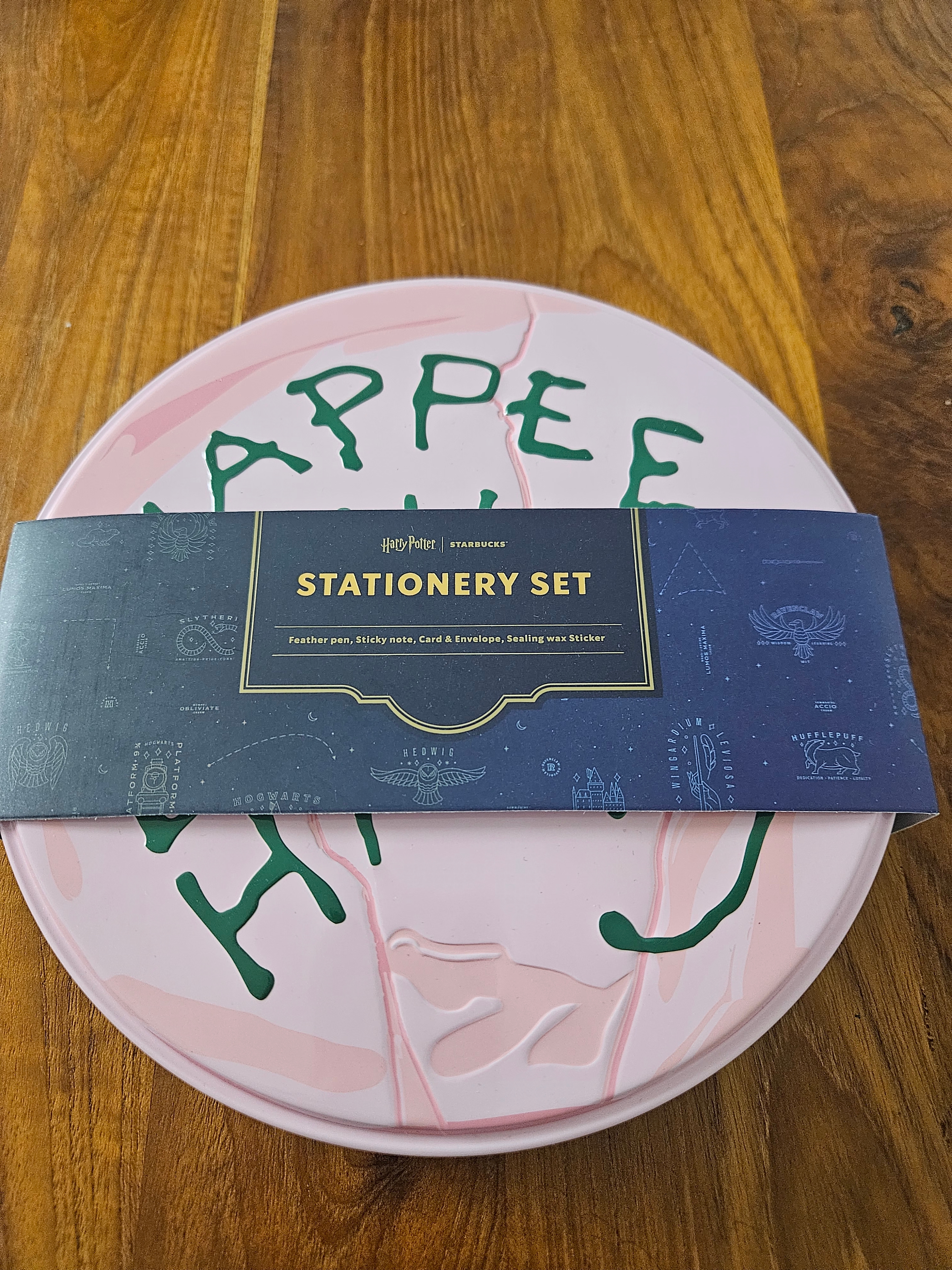 Starbucks x Harry Potter Stationery Set 착용 스타일 - 1