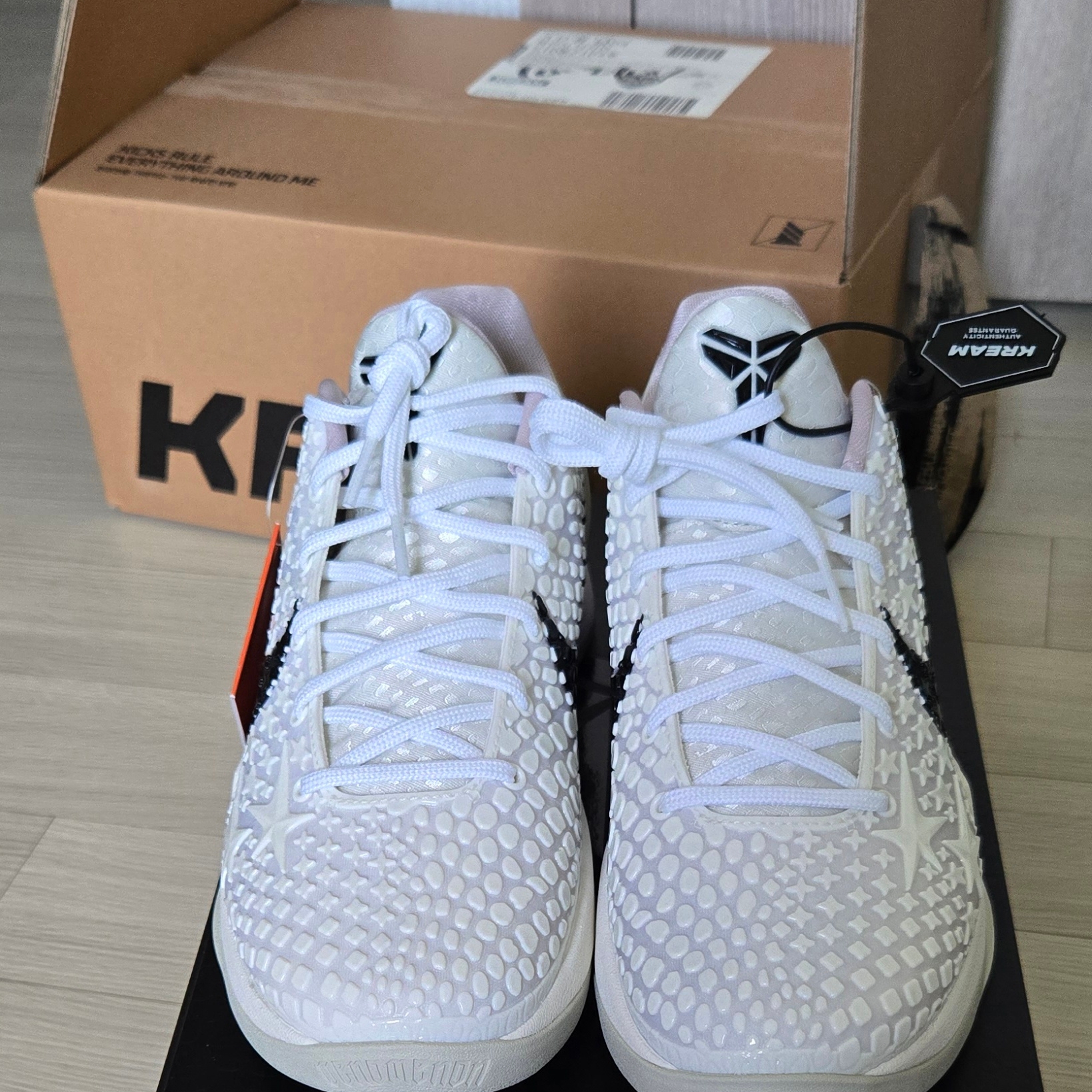 Nike Kobe 6 Protro Sail 착용 스타일