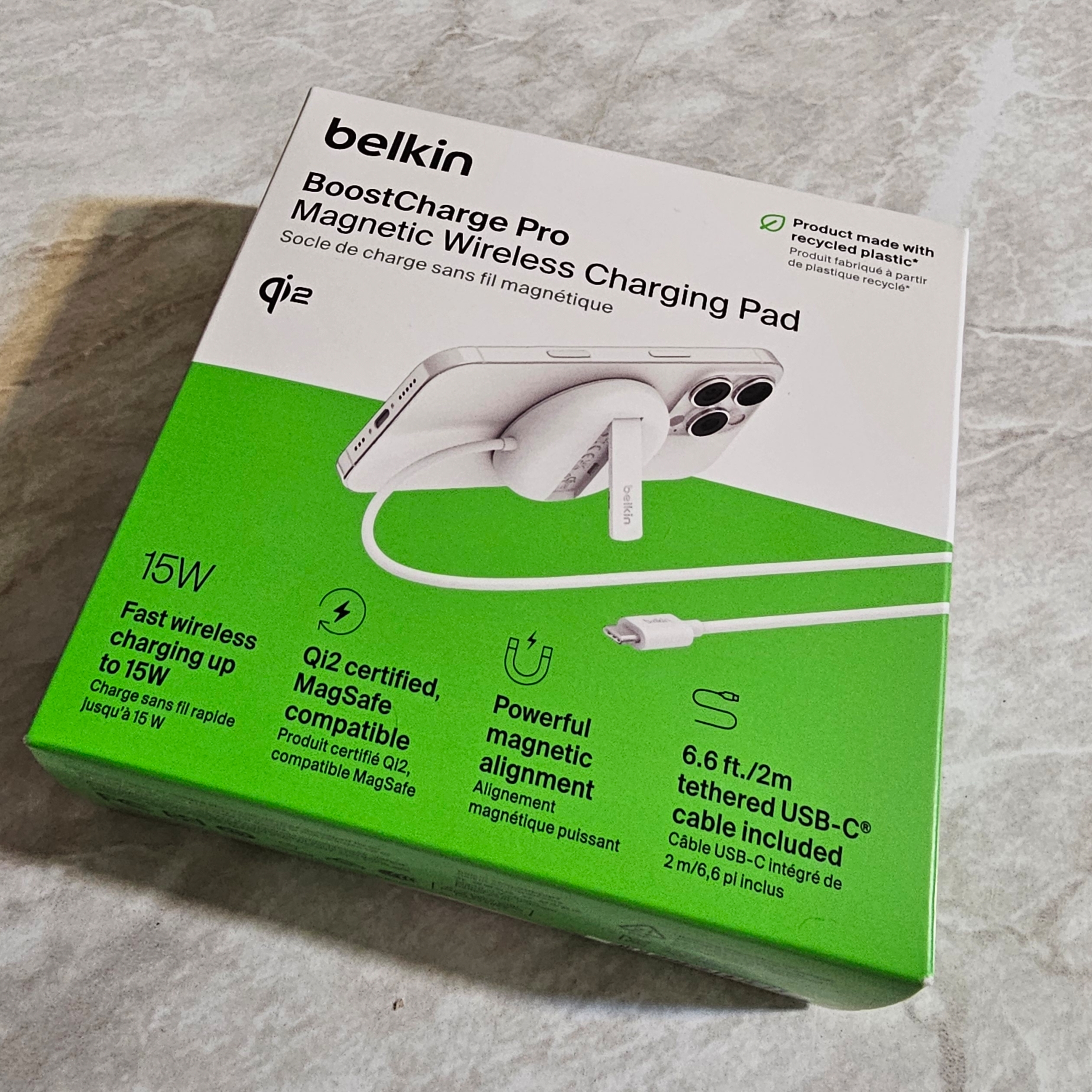 Belkin 15W Qi2 High Speed Wireless Charging Pad WIA011fq White 착용 스타일