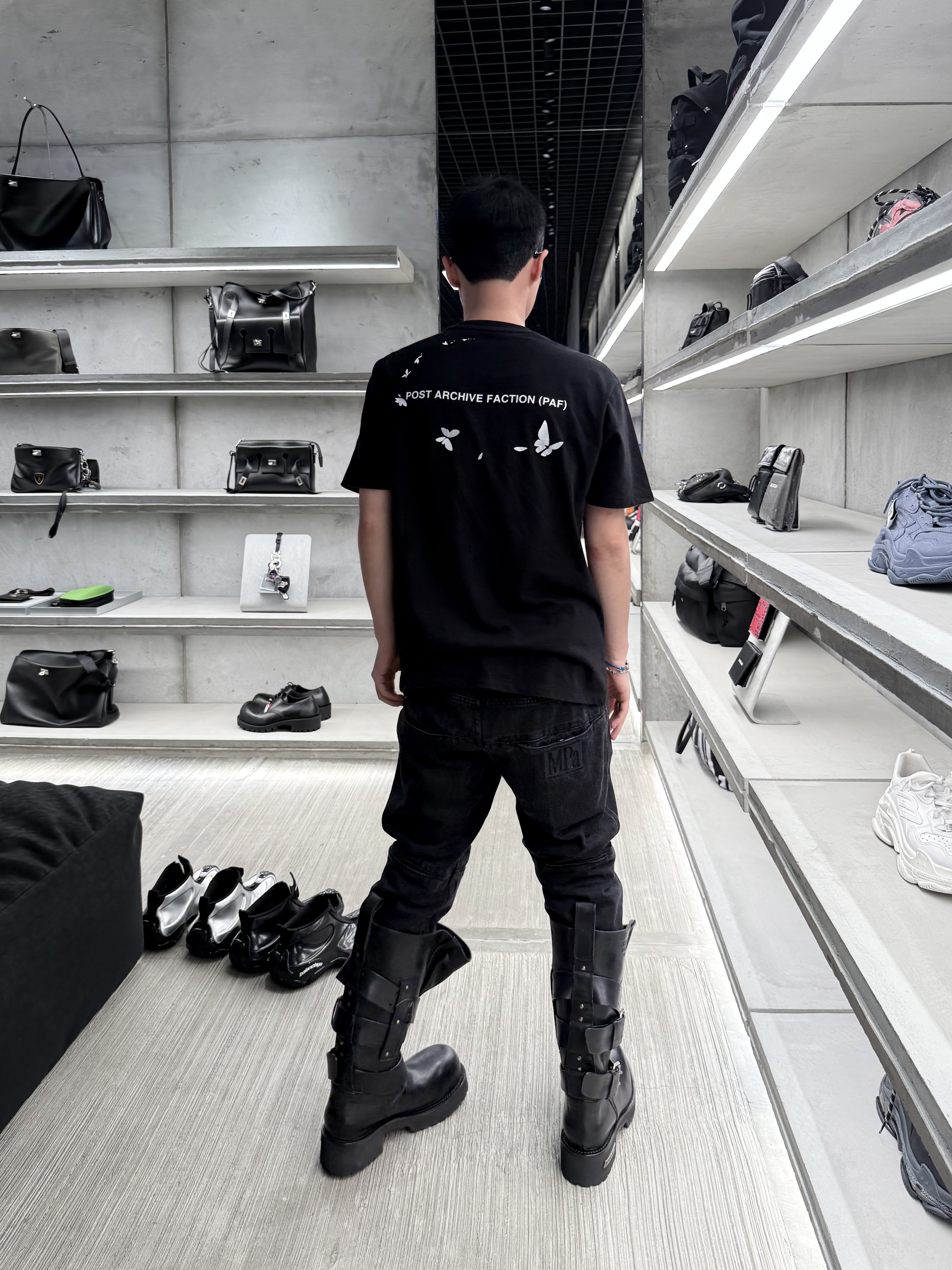 Post Archive Faction (Paf) Souvenir T-Shirt 2025 Spring Paris Edition Black, Balenciaga Venom High Boot Black 착용 스타일