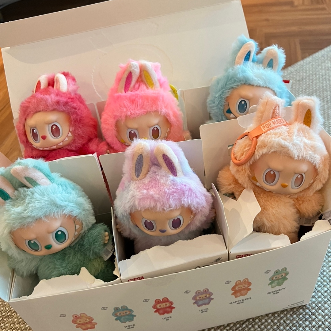 Pop Mart Labubu The Monsters Highlight Series Sealed Case (6 Blind Boxes) 착용 스타일