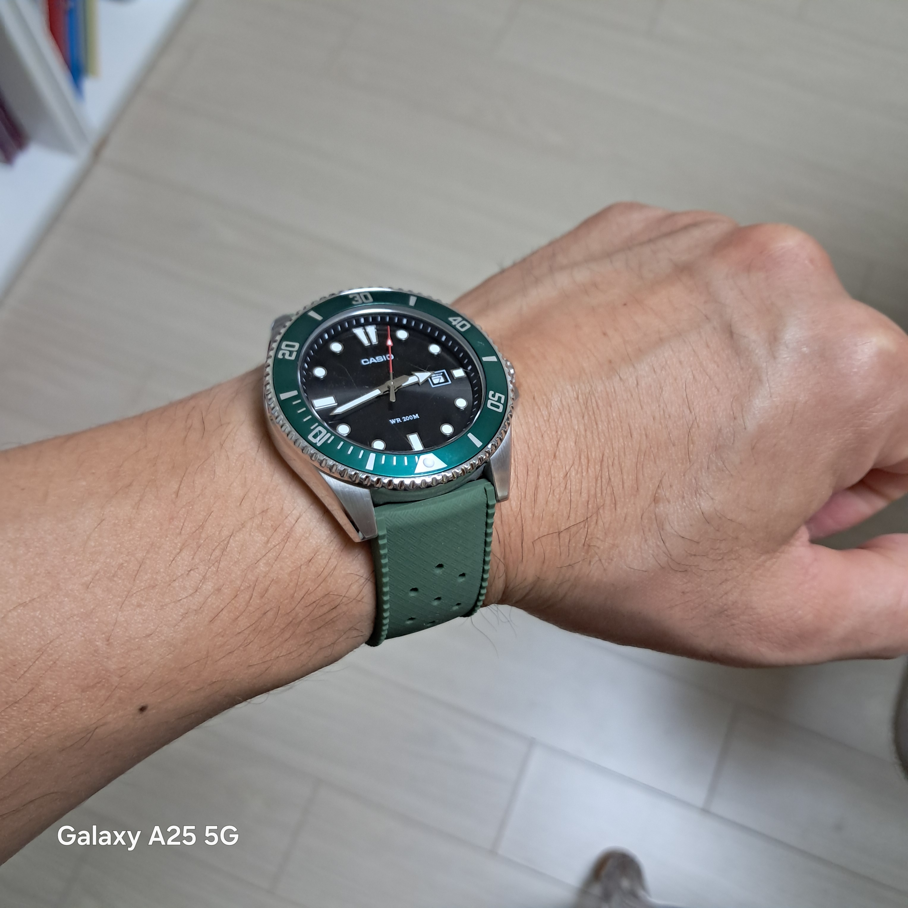 Casio MDV-107D-3AV 착용 스타일 - 1