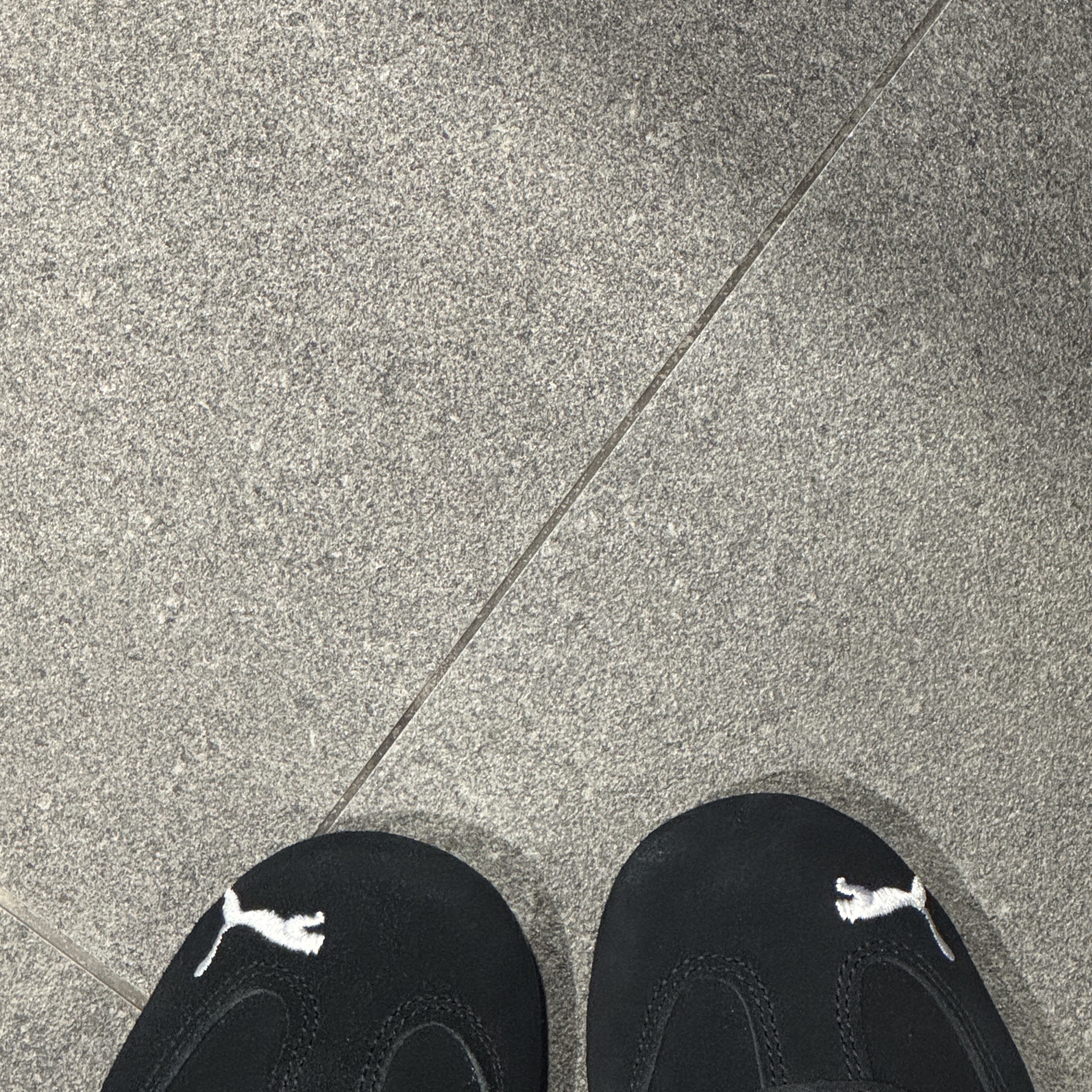 Puma Speedcat OG Black White 착용 스타일