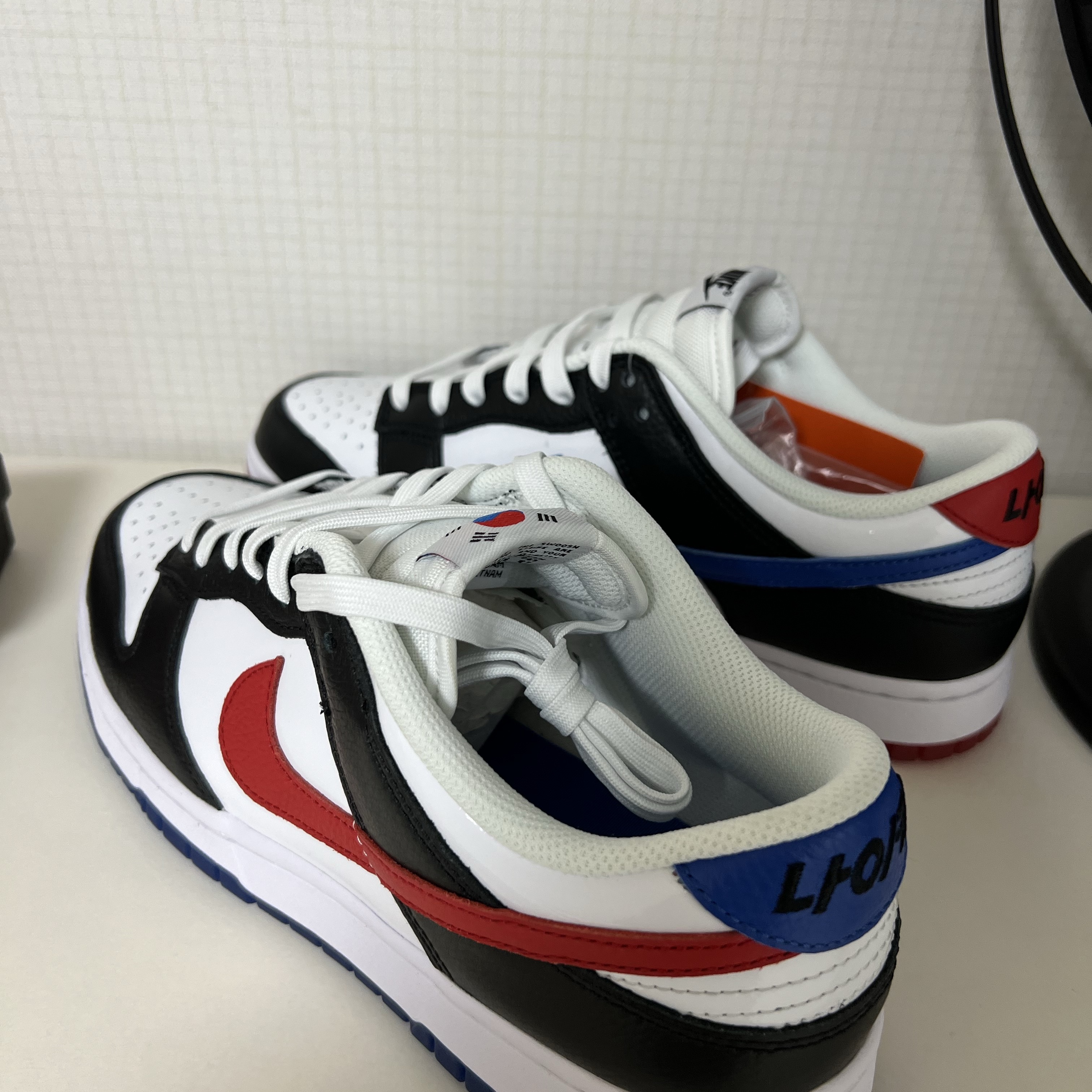 Nike Dunk Low SE Seoul (With Special Gift) 착용 스타일