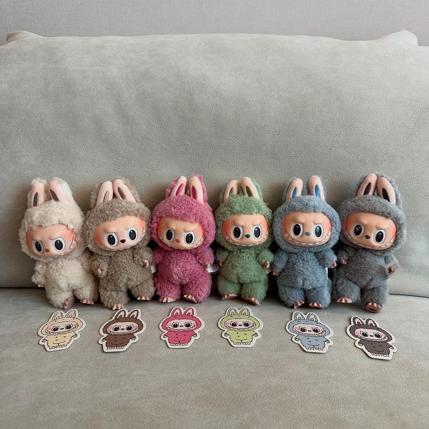 Pop Mart The Monsters Labubu Tasty Macarons Series Sealed Case (6 Blind Boxes) 착용 스타일 - 1