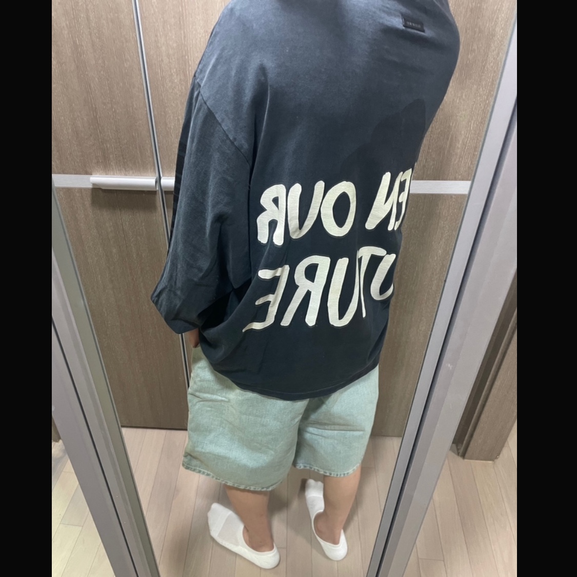 Fear of God Striped Insert Shorts Blue, Essentials Classic Short Sleeve T-Shirt Bright White - 25SS 착용 스타일 - 2