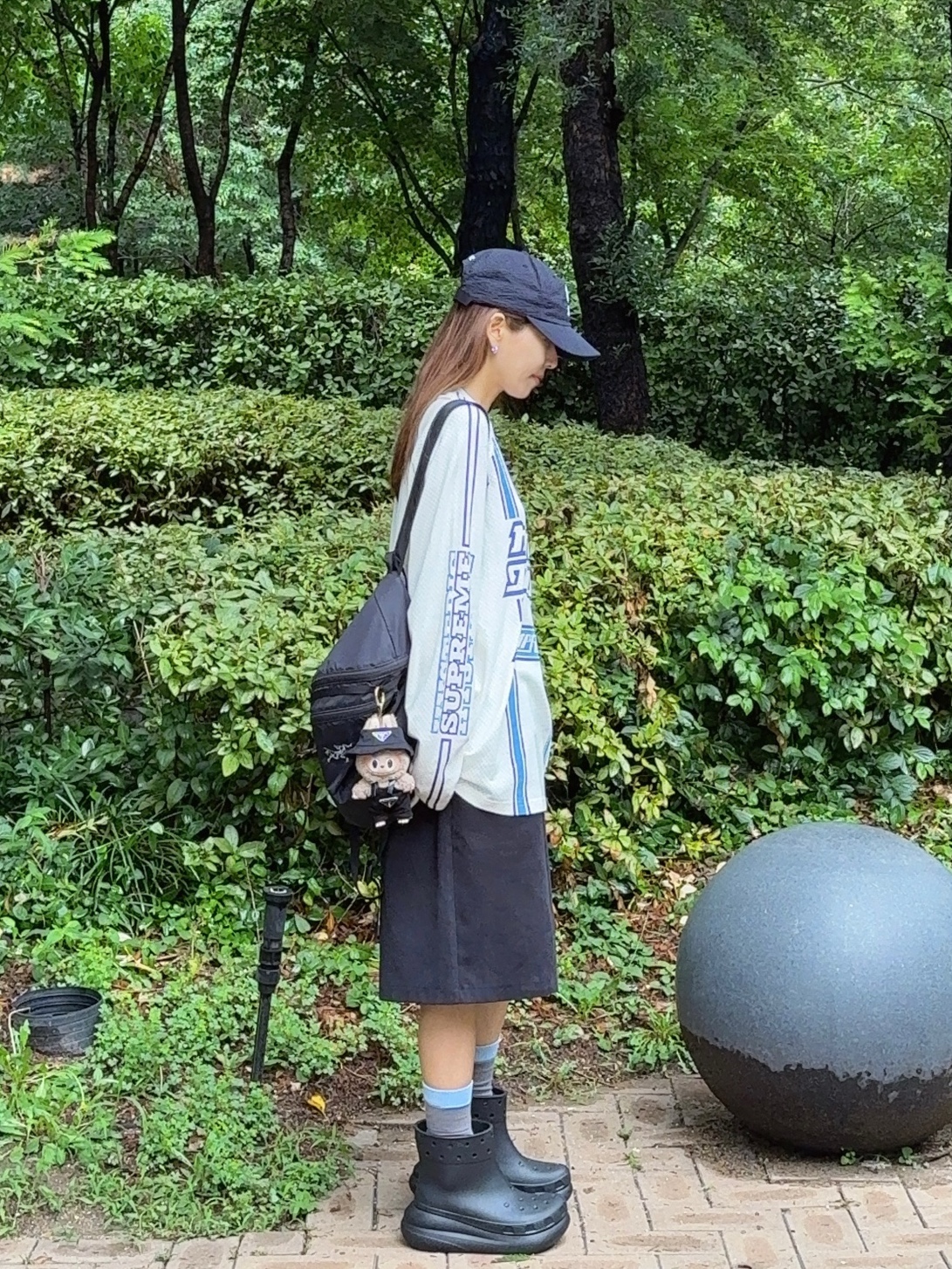 Supreme Seersucker S Logo 6-Panel Black - 24SS, Supreme x Hysteric Glamour Mesh L/S Top White - 24FW 착용 스타일 - 4