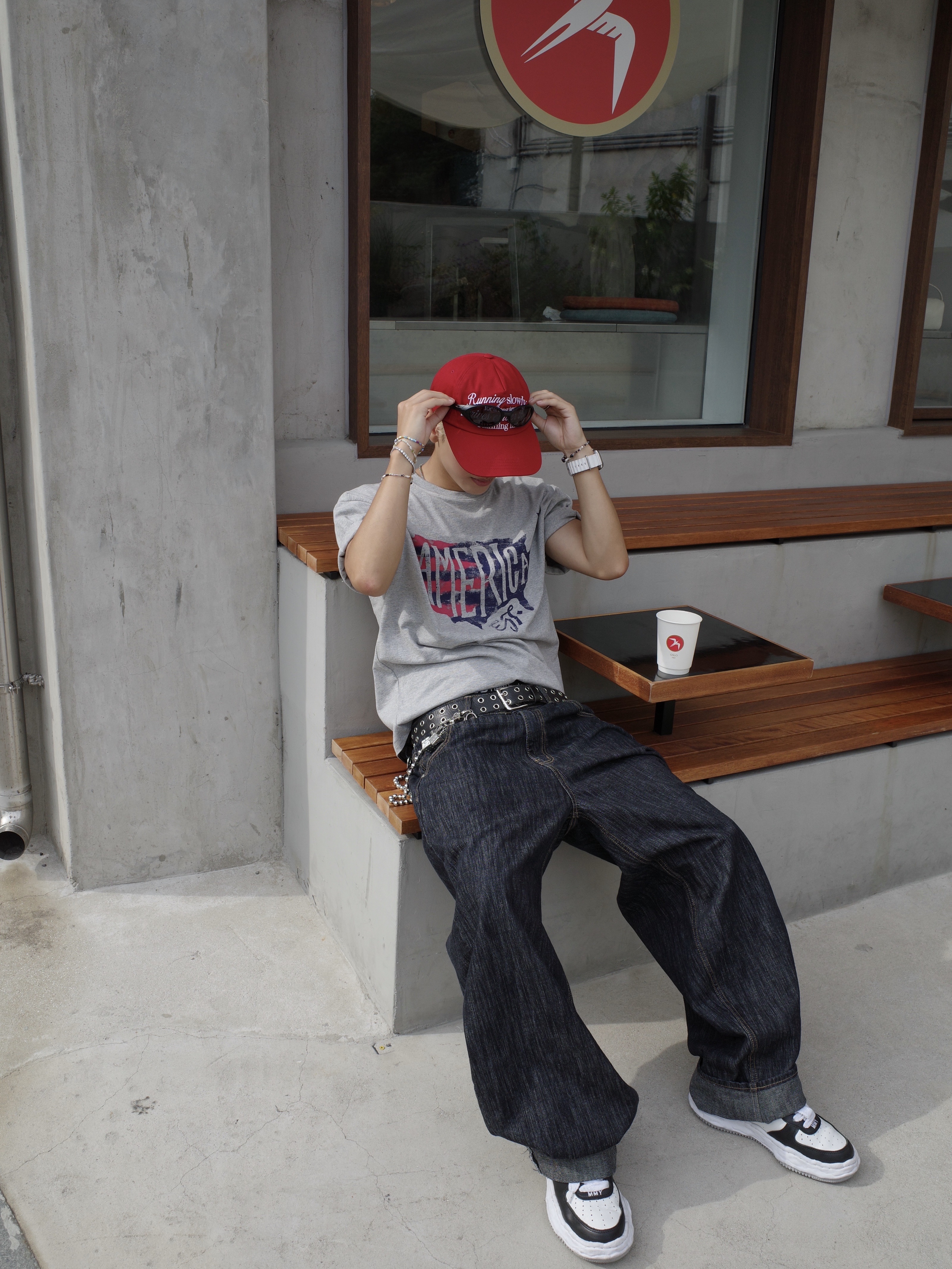 Maison Mihara Yasuhiro Wayne OG Sole Leather Low-top Sneakers Black White, Oakley Eye Jacket Redux Matte Black Frame Prizm Grey Lenses High Bridge Fit 착용 스타일 - 2