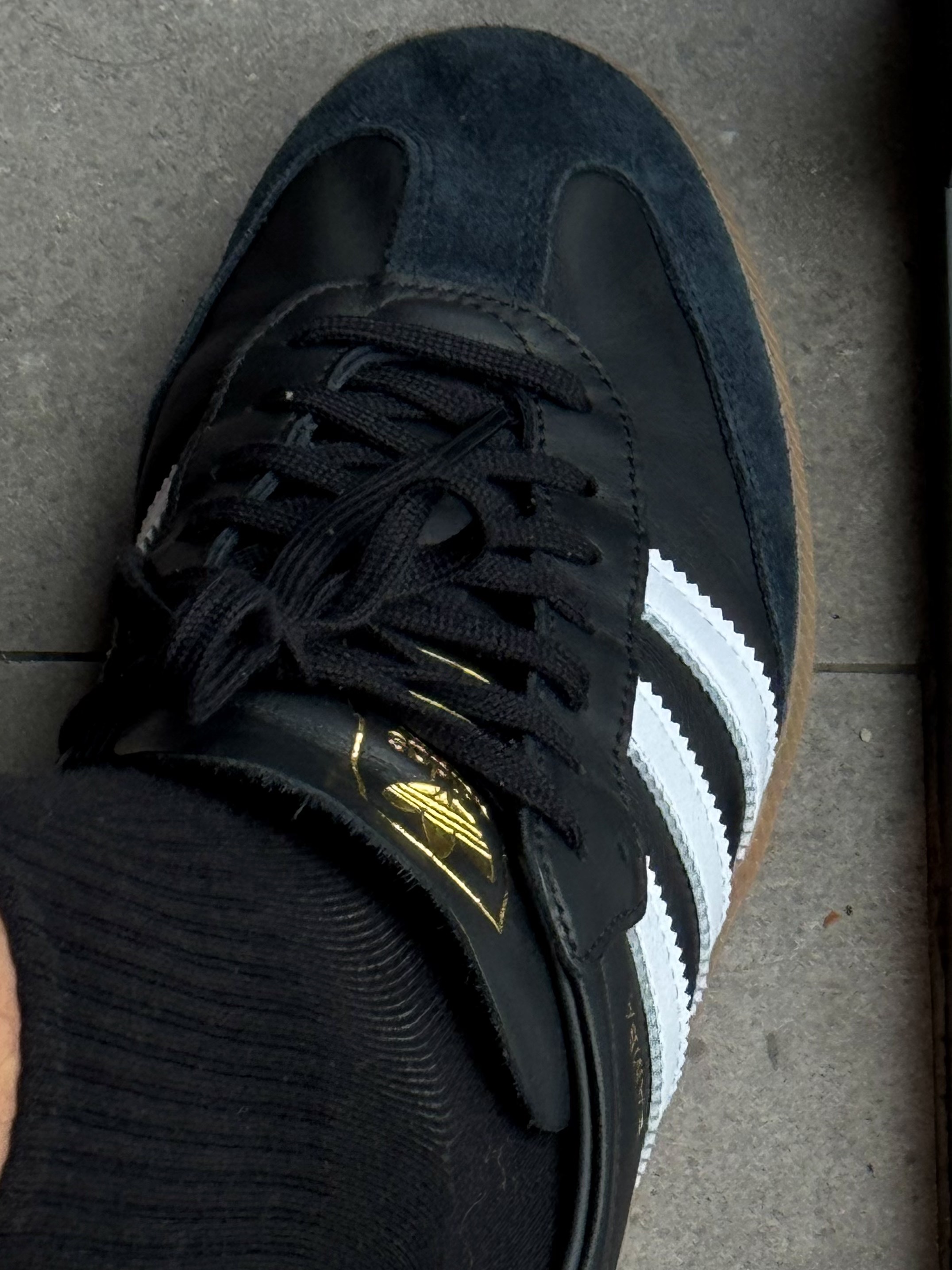 Adidas Samba Decon Core Black, Chanel Boy De Chanel Lip Balm 착용 스타일 - 3