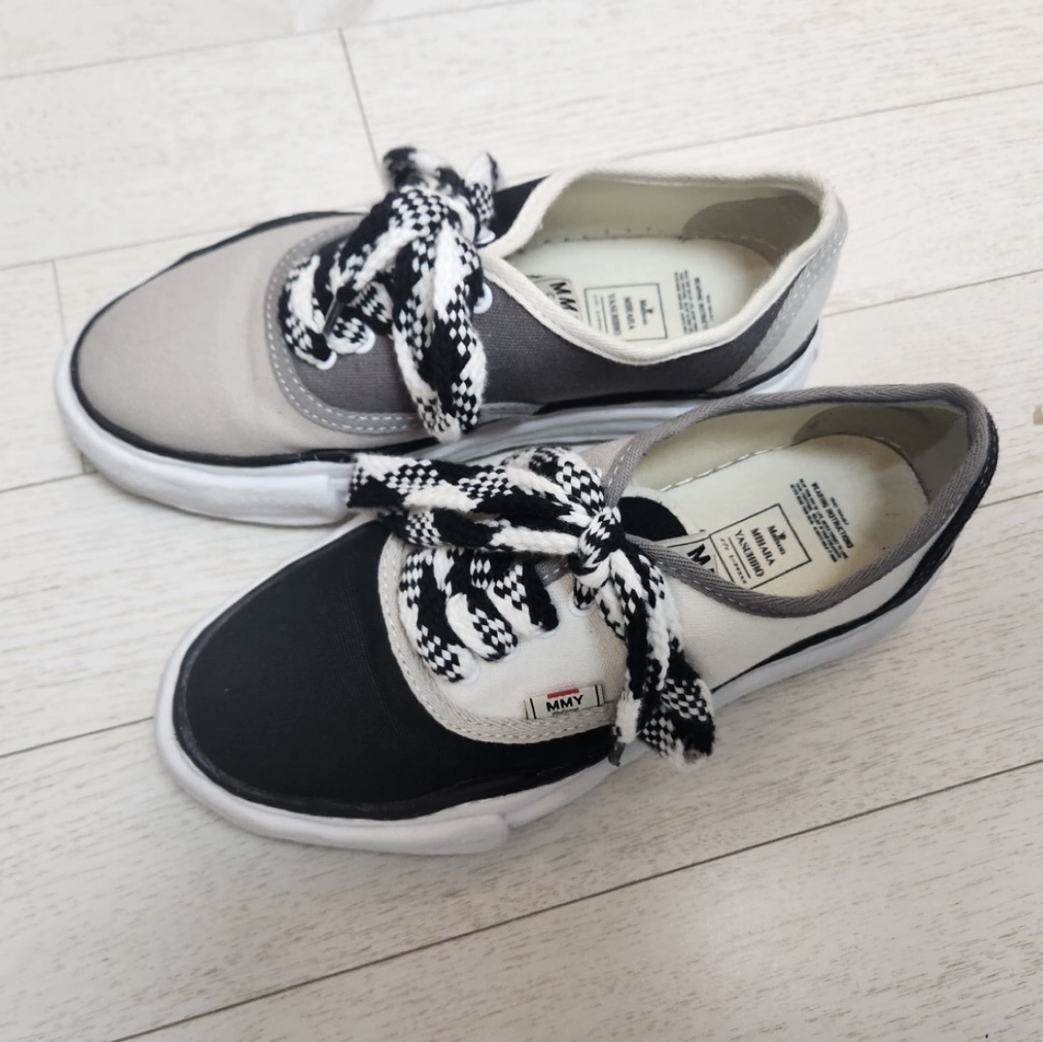 Maison Mihara Yasuhiro Baker Canvas Low Multicolor Black, Maison Mihara Yasuhiro Baker Canvas Low-top Sneakers Multi 착용 스타일 - 1