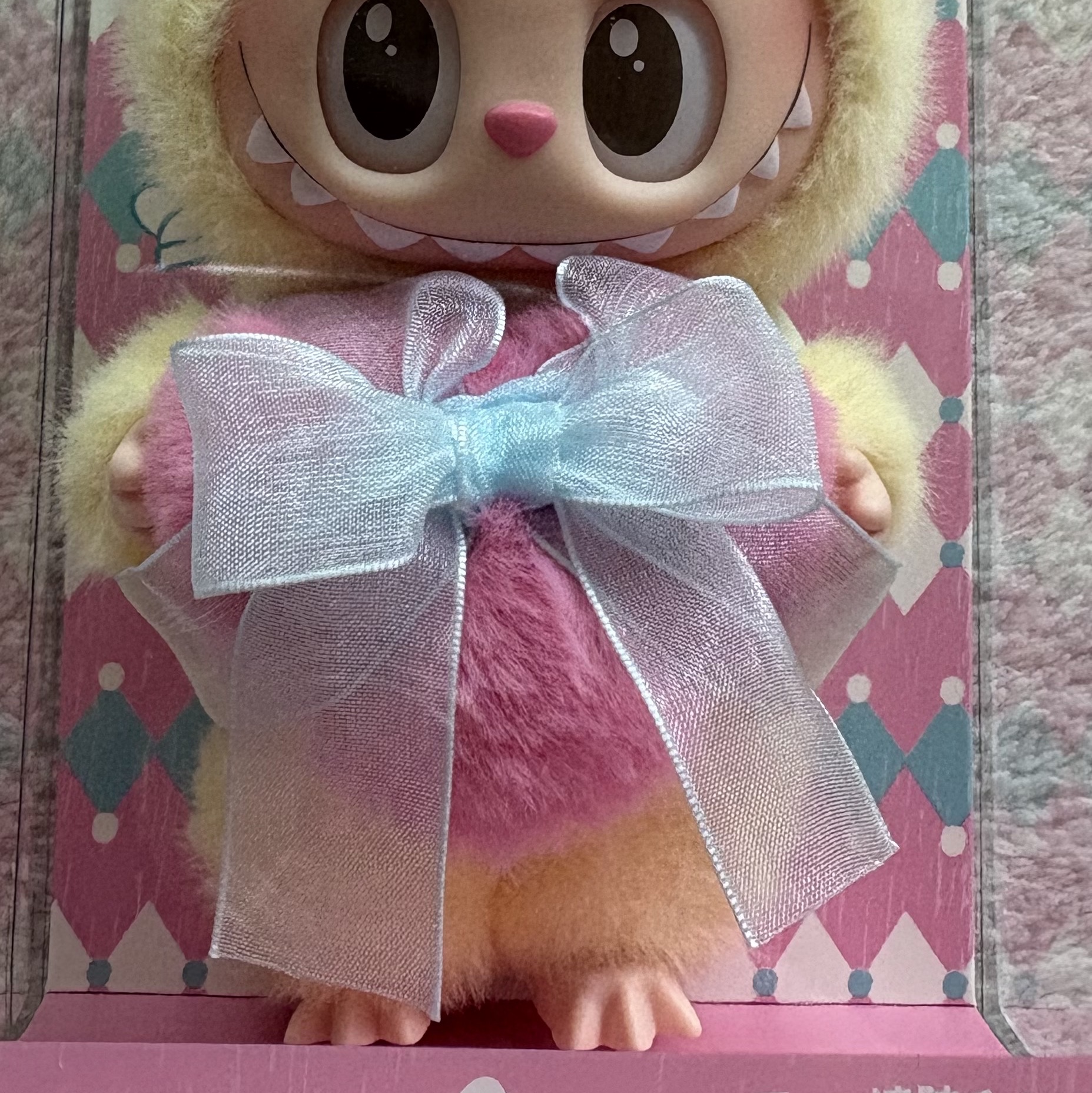 Pop Mart The Monsters Checkmate Series Plush Keyring 착용 스타일