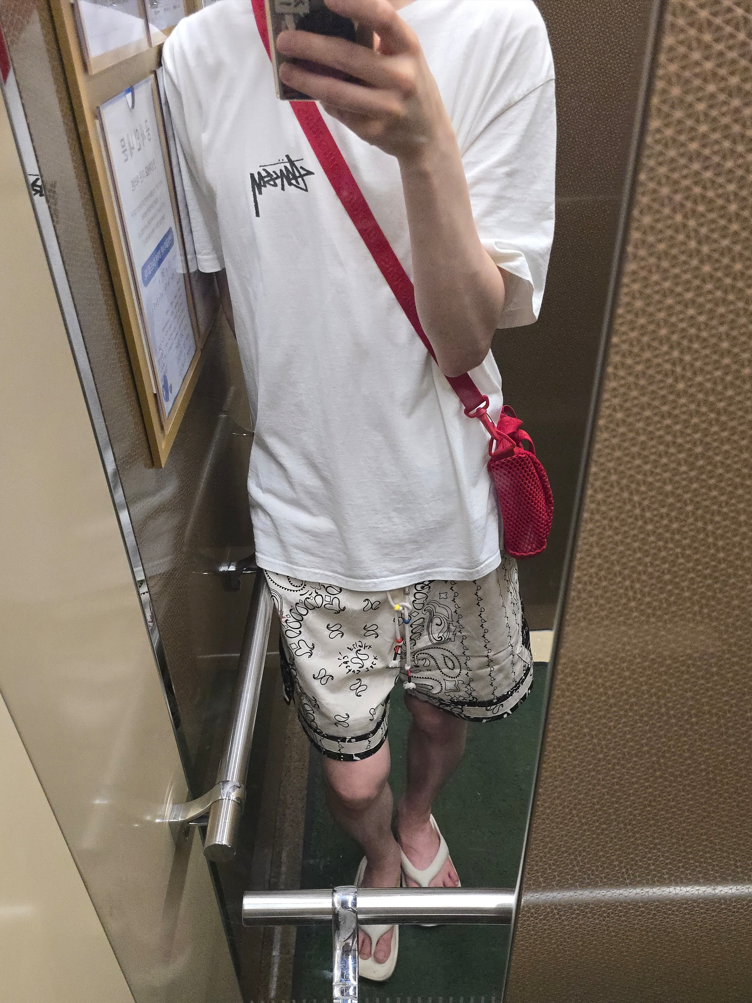 Supreme Mesh Mini Duffle Bag Red - 25SS 착용 스타일