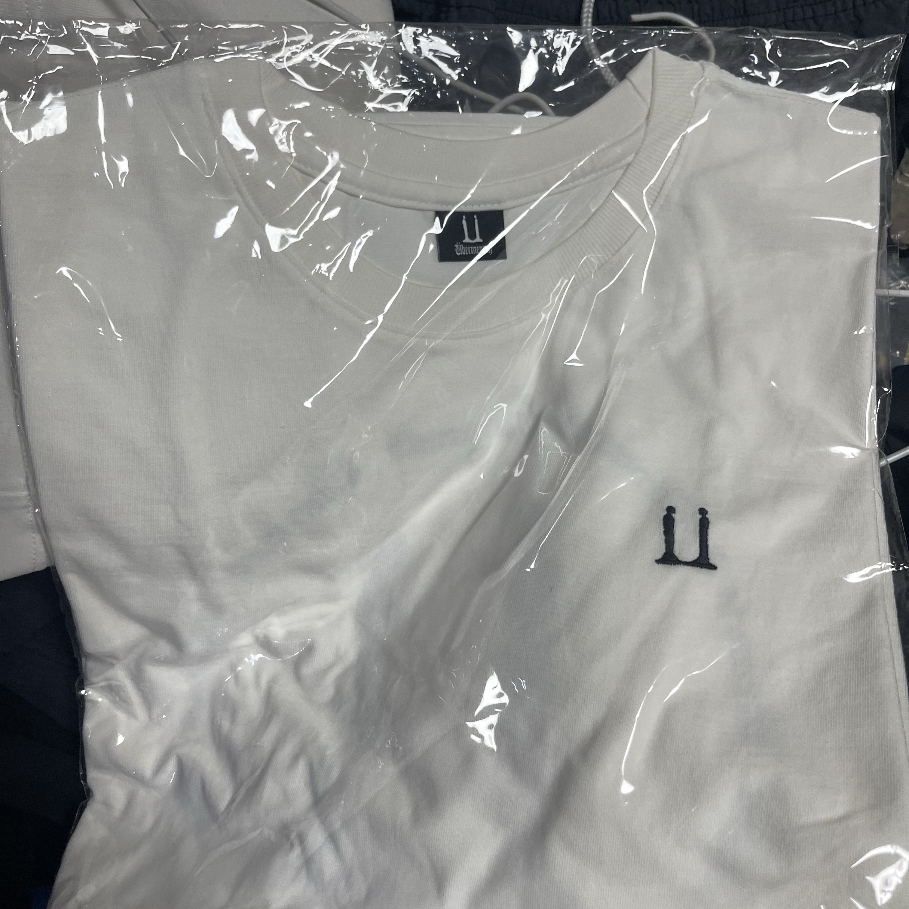 G-DRAGON Ubermensch T-Shirt White 착용 스타일