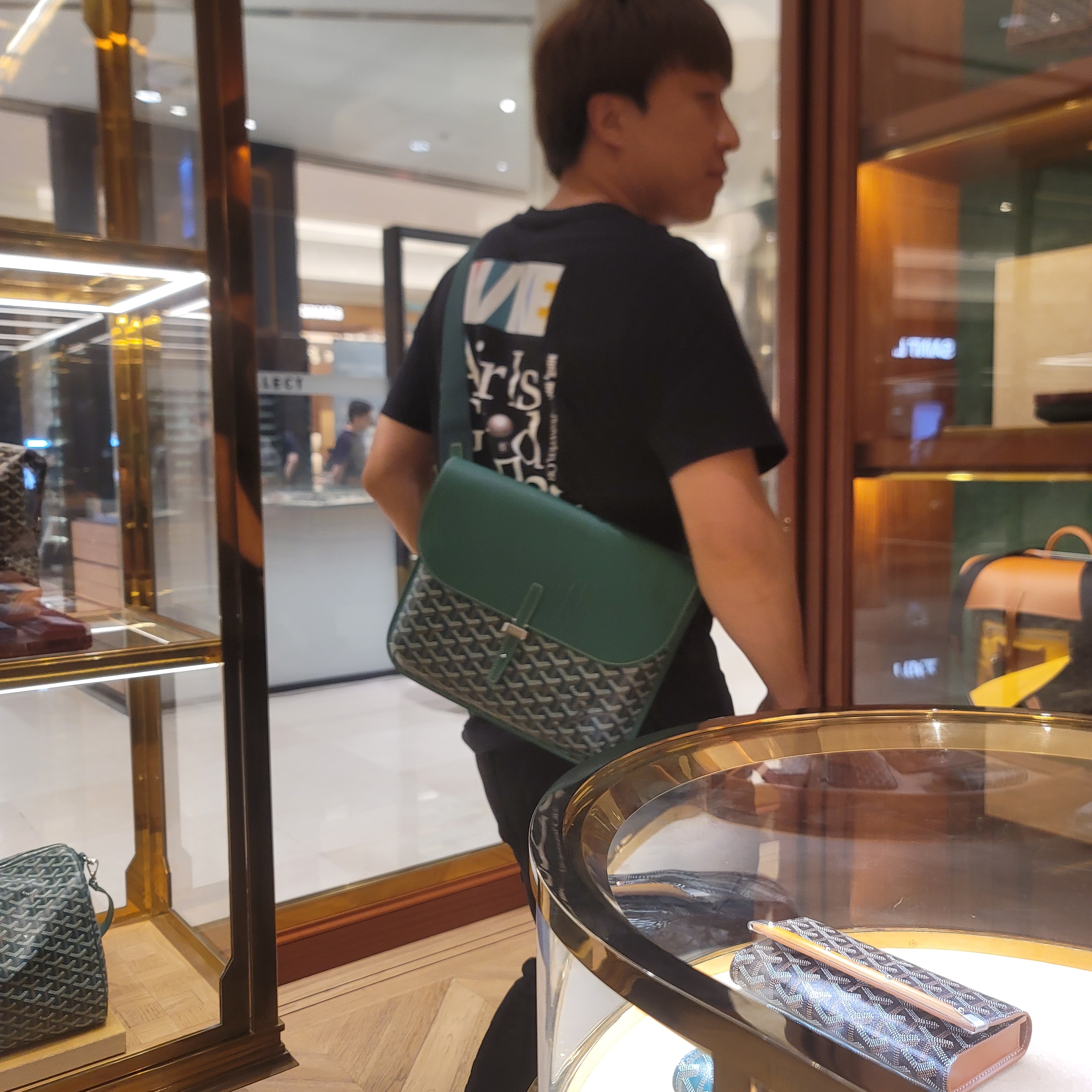 Goyard Coursier Messenger Bag Green 착용 스타일 - 4