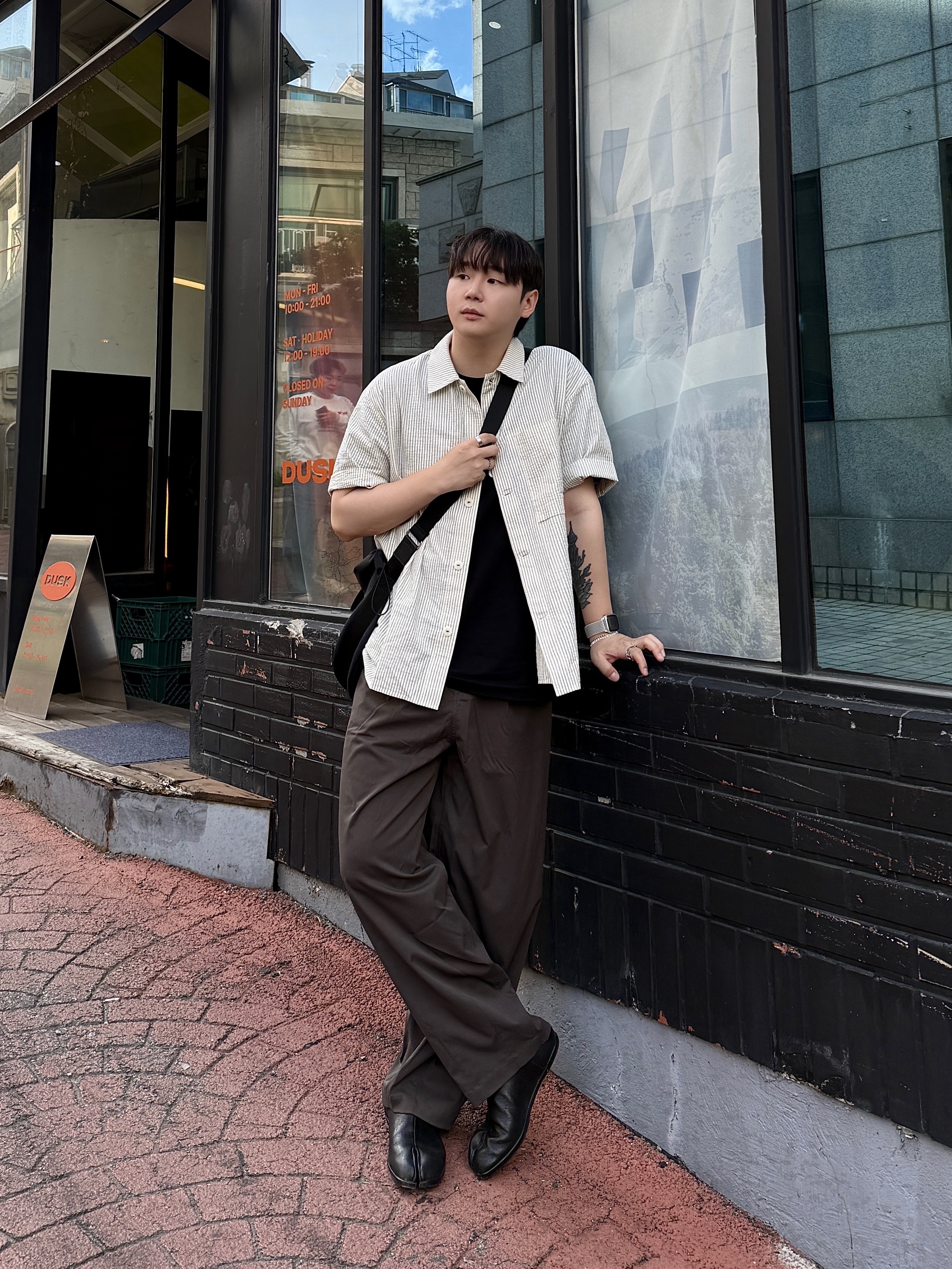 Maison Margiela Slip-On Tabi Shoes Black, Apple Watch SE 2024 40mm GPS Silver Aluminium Case with Sport Band S/M Denim (Korean Ver.) 착용 스타일 - 3