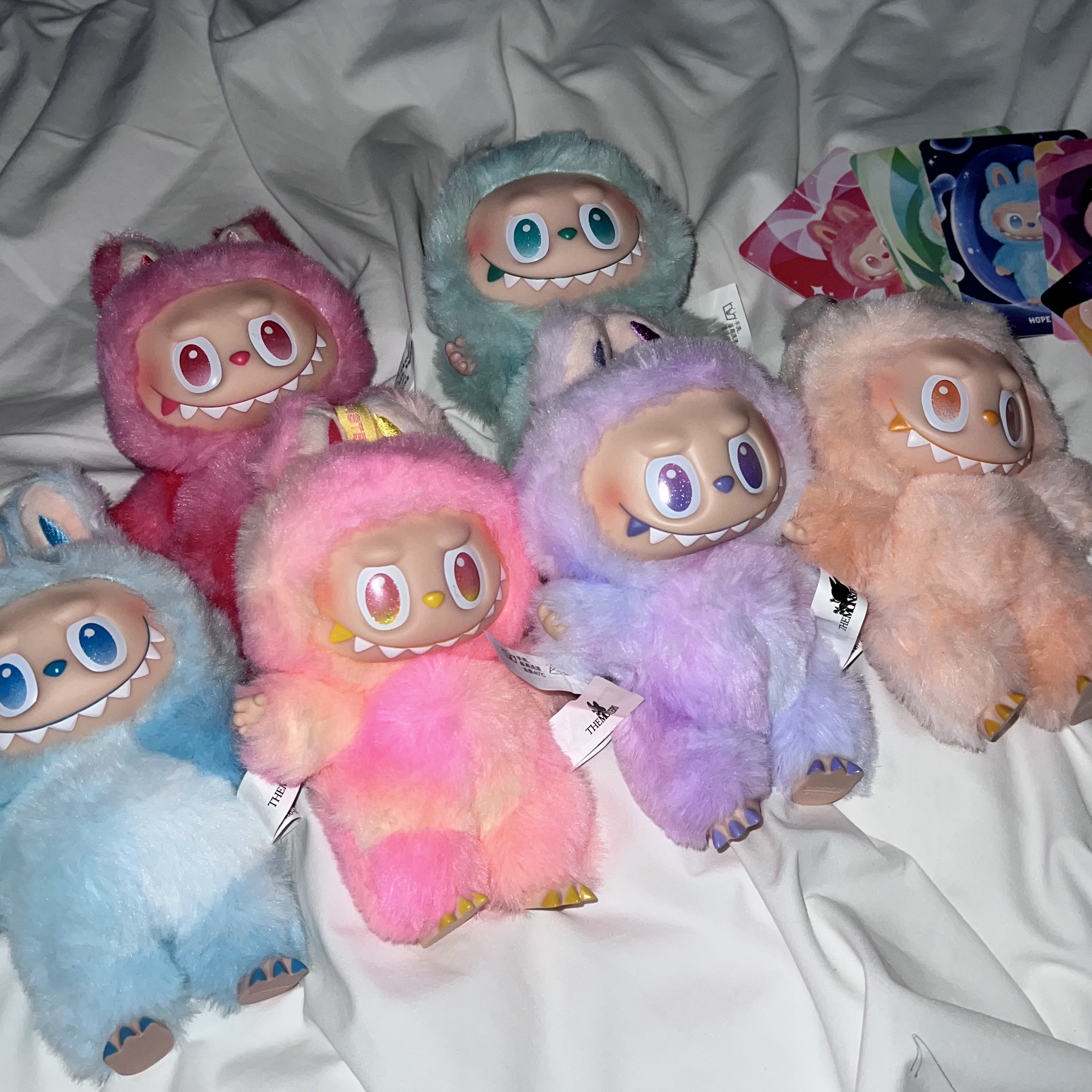 Pop Mart Labubu The Monsters Highlight Series Sealed Case (6 Blind Boxes) 착용 스타일