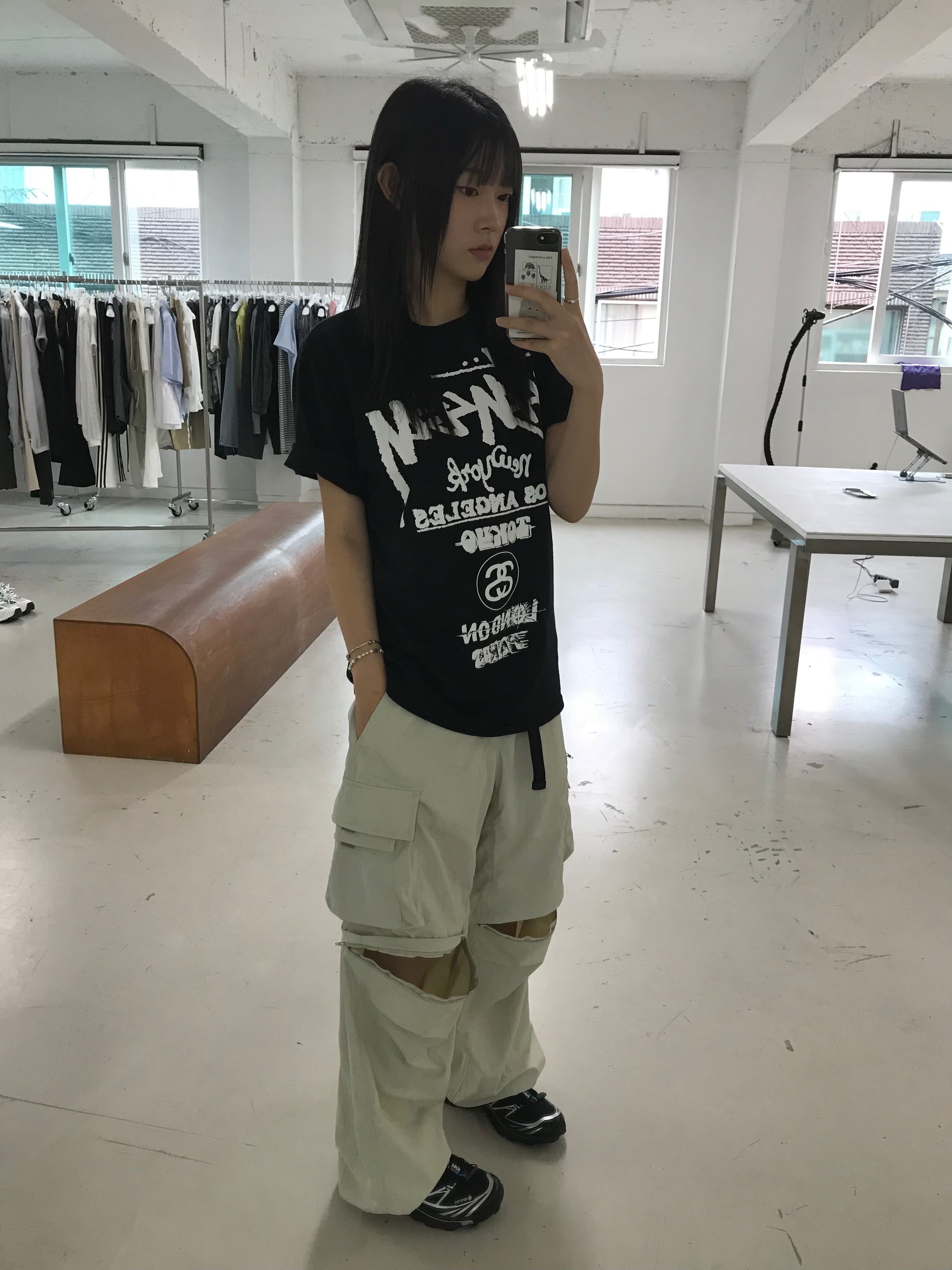 Stussy Tour T-Shirt Black 착용 스타일