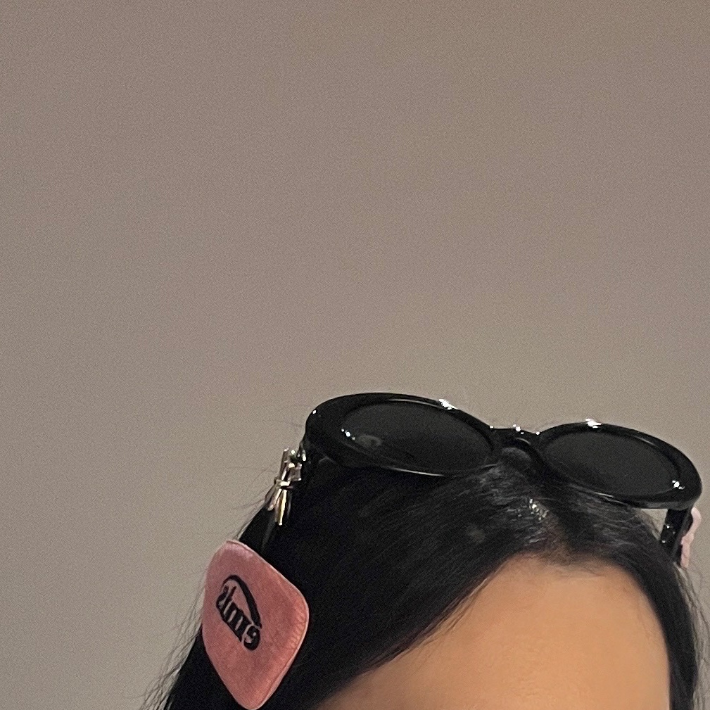Gentle Monster x Jennie Jentle Salon Hush 01 Black Gray, Gentle Monster x Jennie Jentle Salon Aile.M 착용 스타일