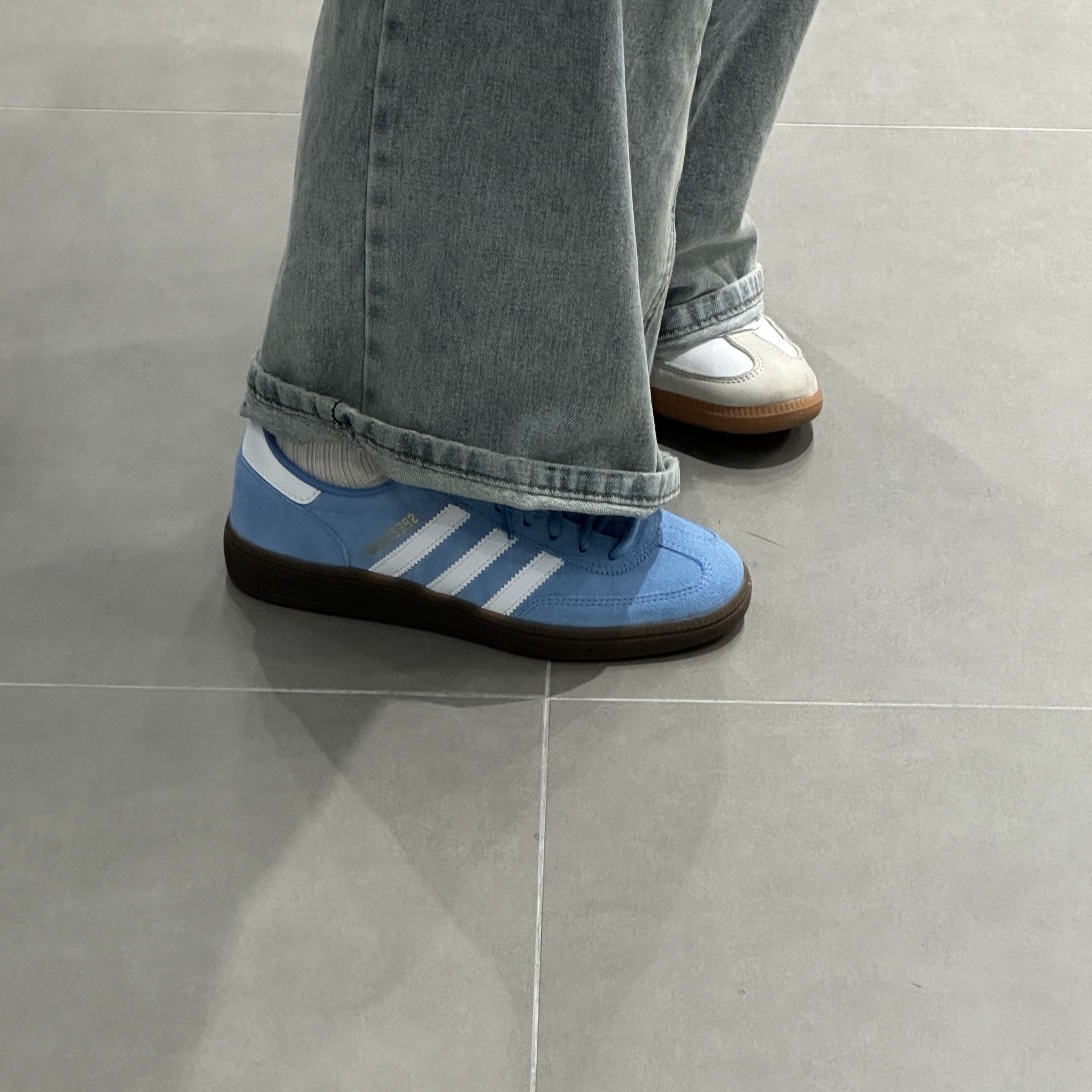 Adidas Spezial Handball Light Blue 착용 스타일