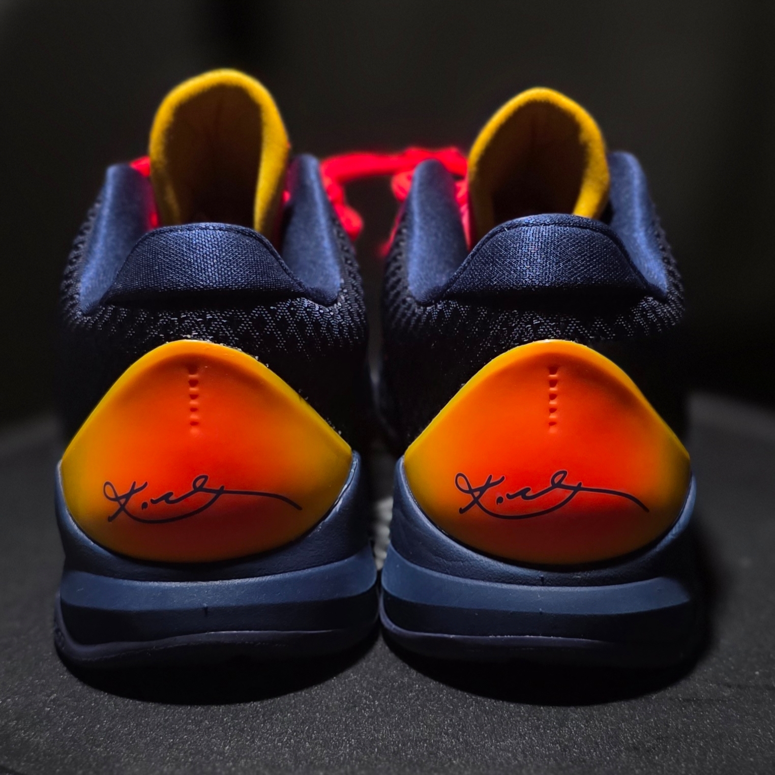 Nike Kobe 5 Protro Midnight Navy Bright Crimson 착용 스타일 - 2