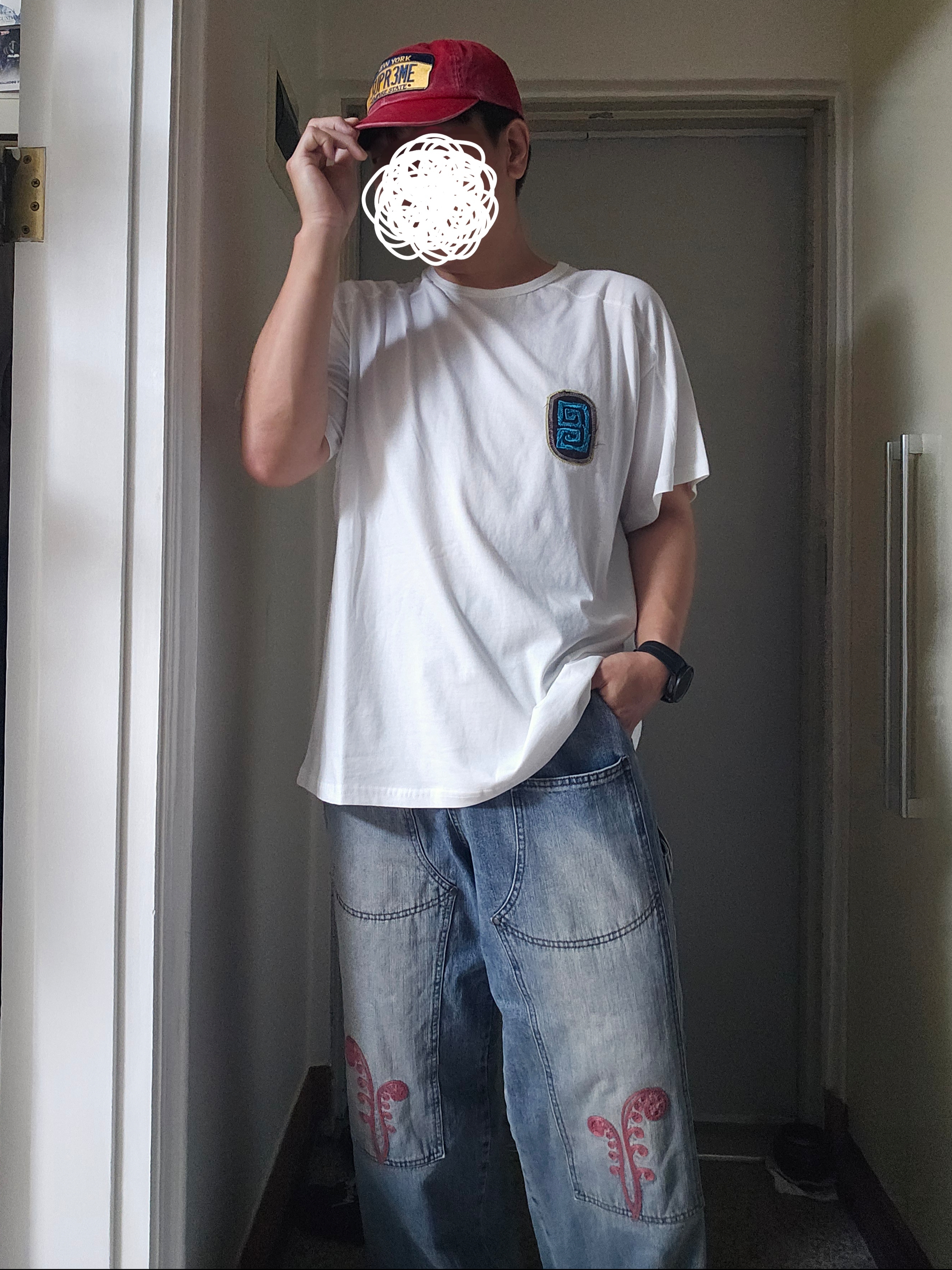 Karactor Fuzzy Half T-shirt Off White, Karactor Ptery Double Knee Pants Washed blue 착용 스타일 - 1