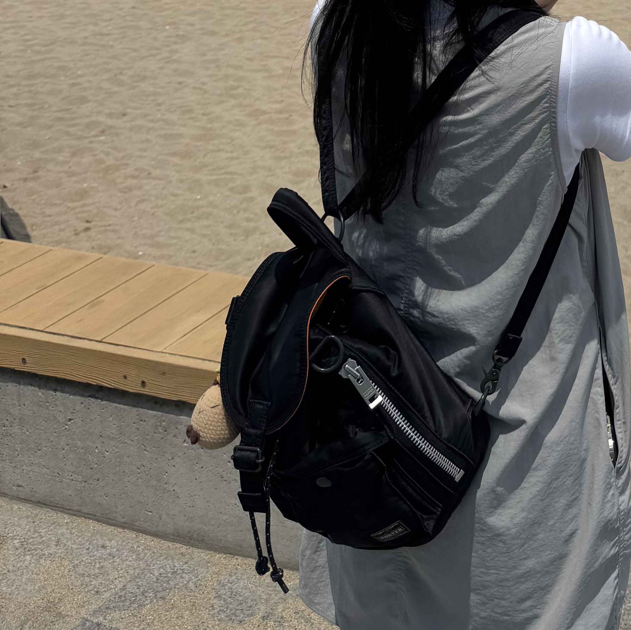 Porter All New Tanker Sackpack Black 착용 스타일