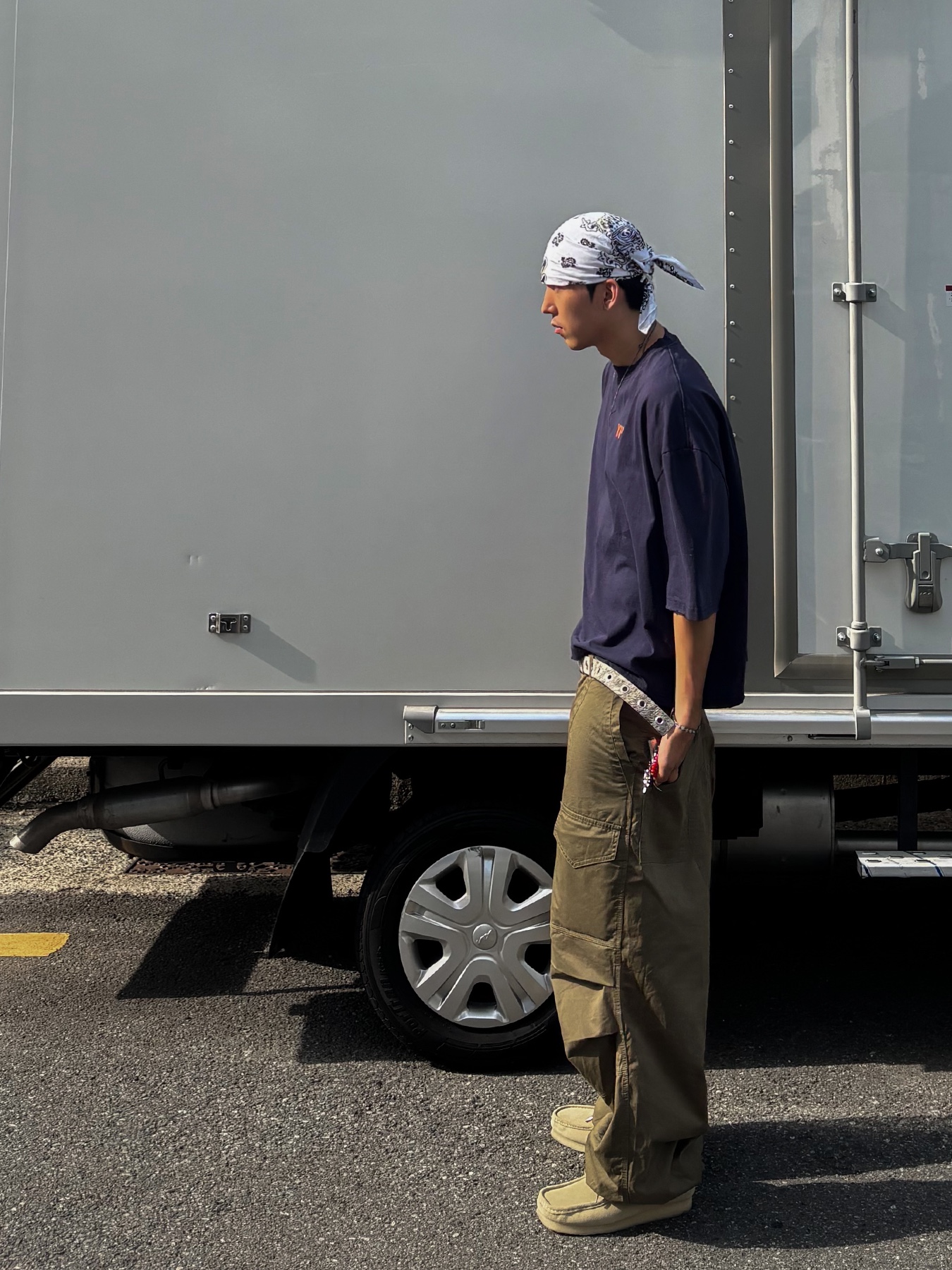 Wapworks Utility 3T Lite Cargo khaki, (W) Clarks Wallabee Maple Suede 착용 스타일 - 3