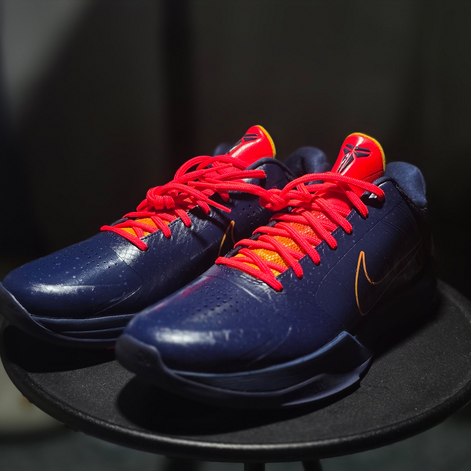Nike Kobe 5 Protro Midnight Navy Bright Crimson 착용 스타일 - 1