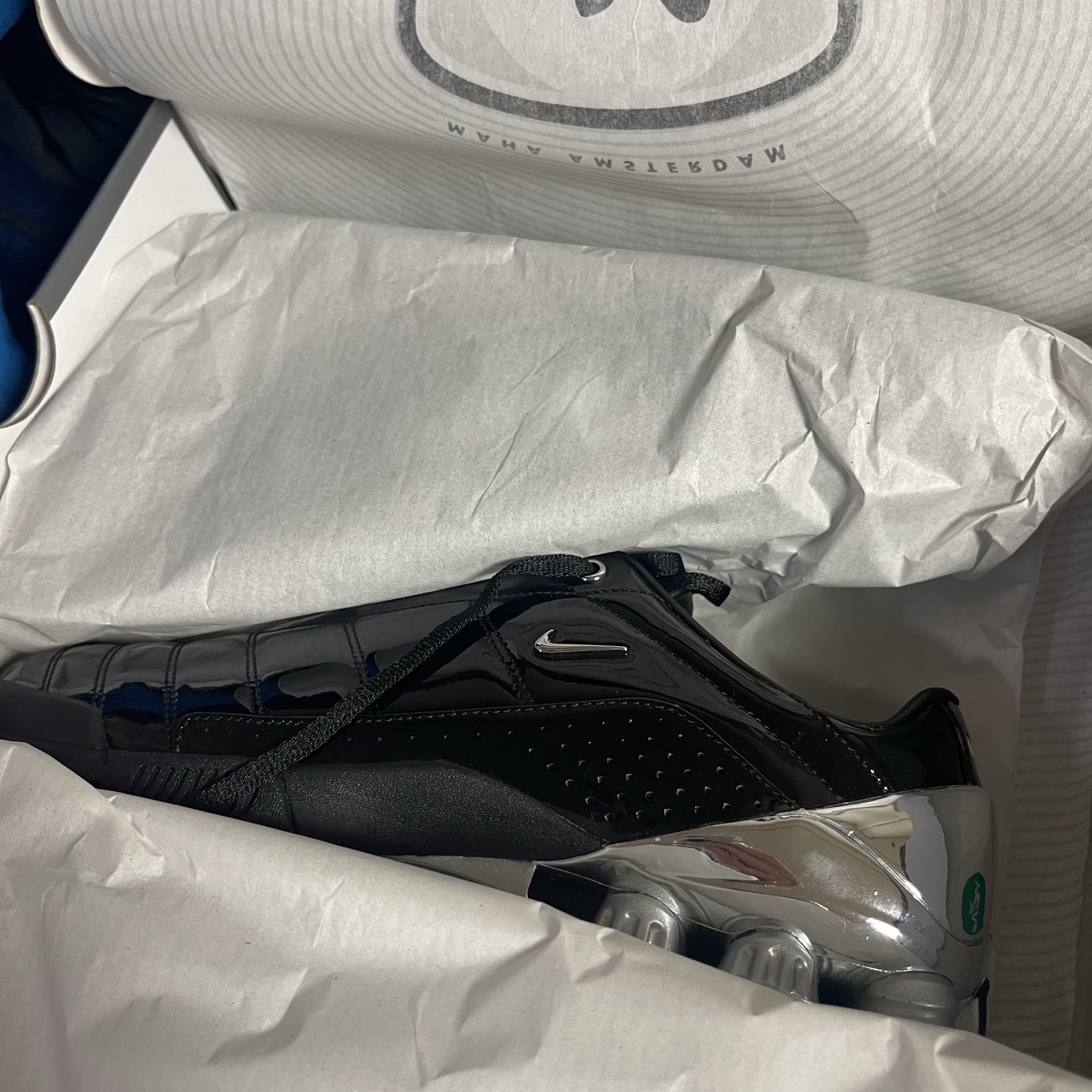 (W) Nike x Maha Amsterdam Total 90 Shox Magia Black and Metallic Silver 착용 스타일