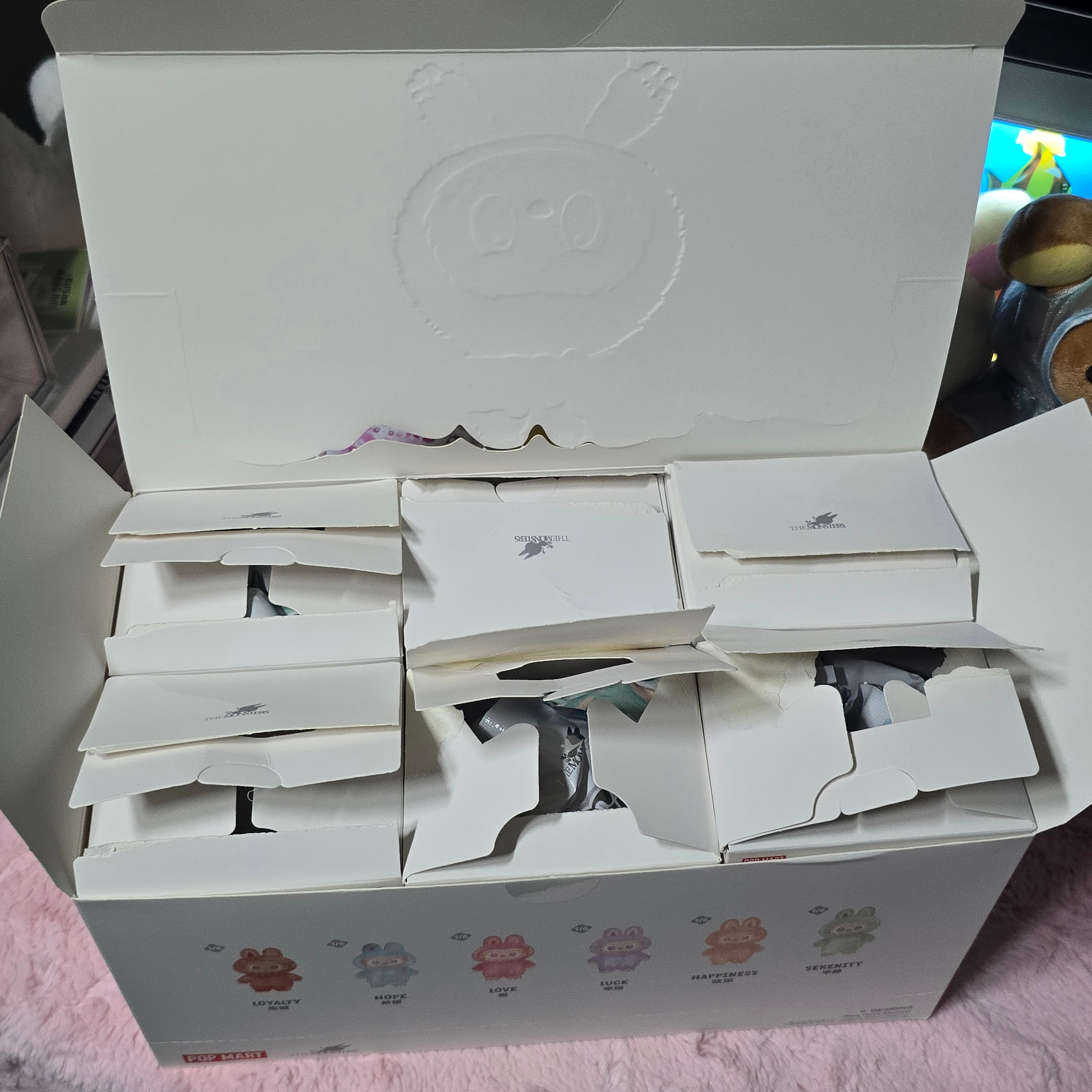 Pop Mart Labubu The Monsters Highlight Series Sealed Case (6 Blind Boxes) 착용 스타일