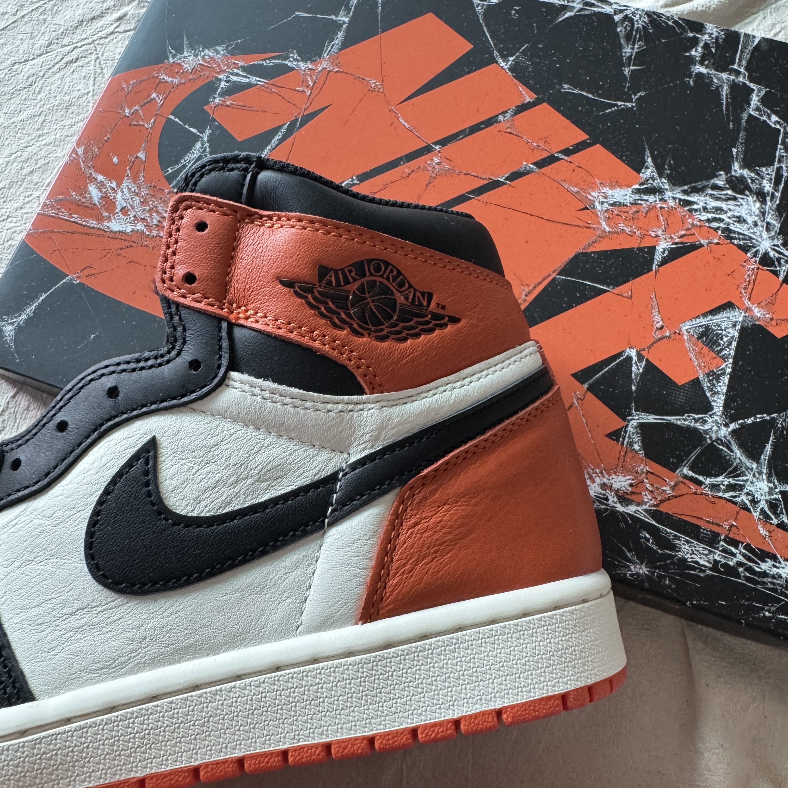 Jordan 1 Retro High OG Shattered Backboard 착용 스타일