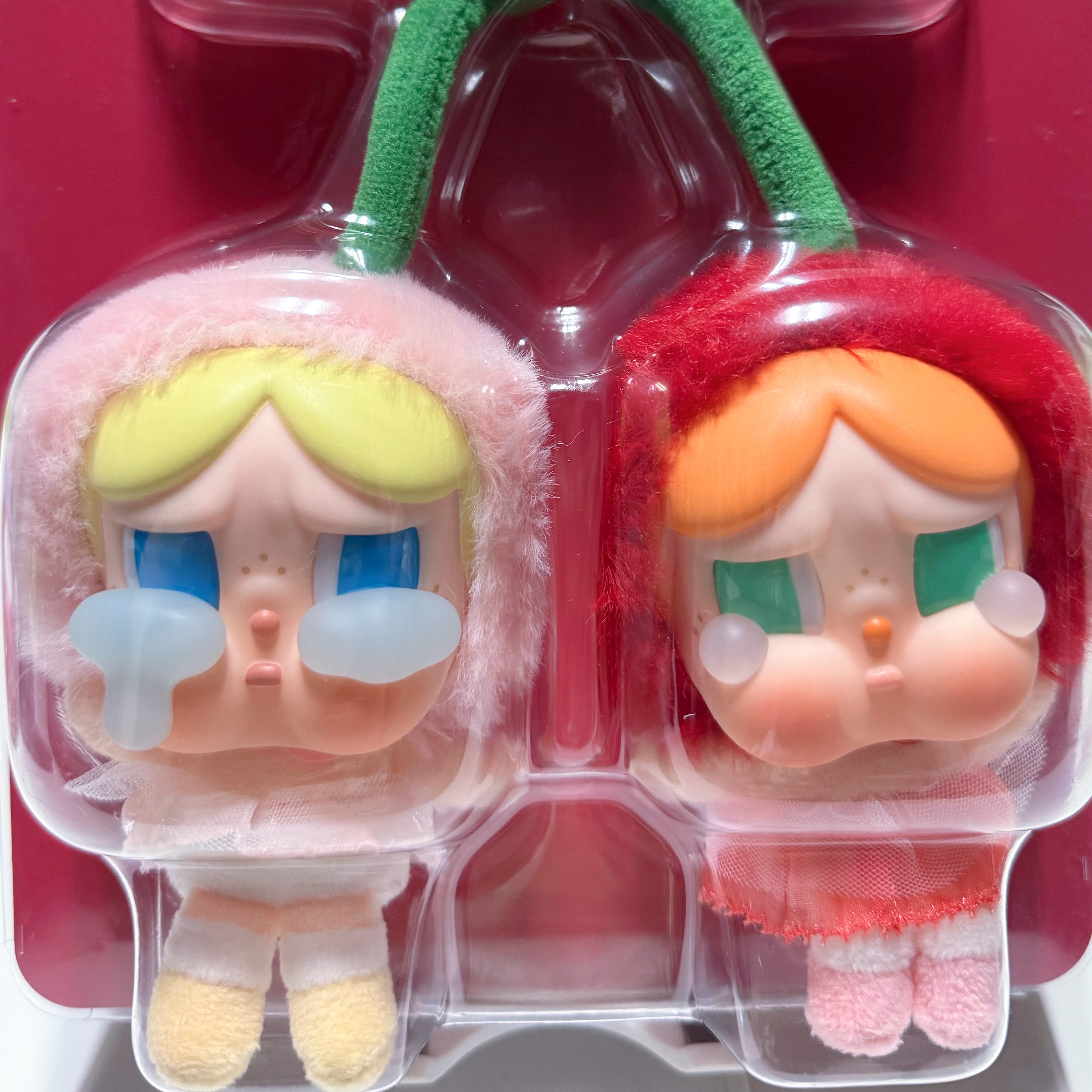 Pop Mart Crybaby Crying For Love Series Vinyl Plush 착용 스타일 - 2
