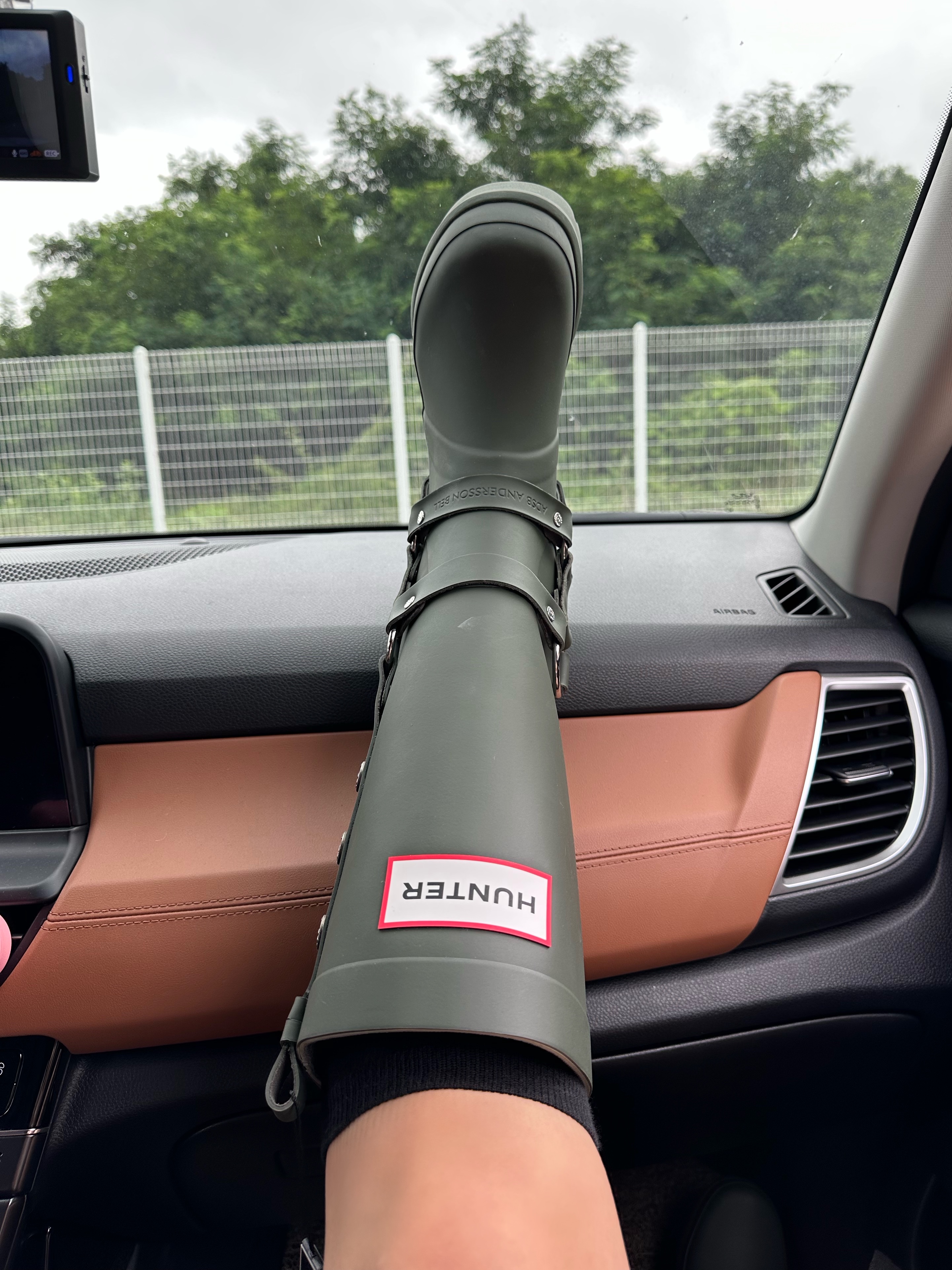 (W) Hunter x Andersson Bell Original 2.0 Tall Boots Dark Olive 착용 스타일 - 1
