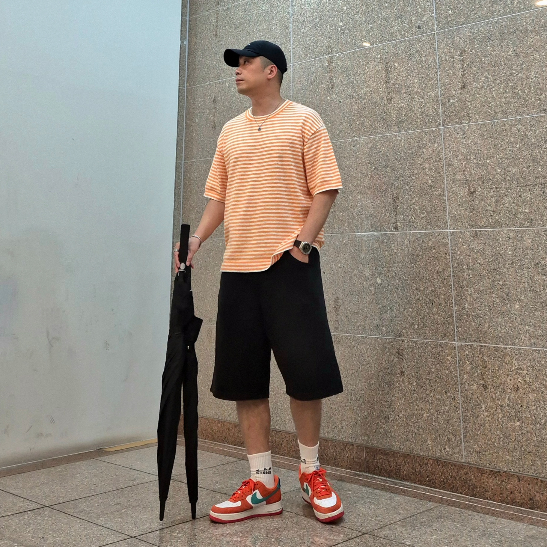 Nike Air Force 1 '07 LV8 Athletic Club Rush Orange Washed Teal, IAB Studio Socks White (5 Pack) 착용 스타일 - 2