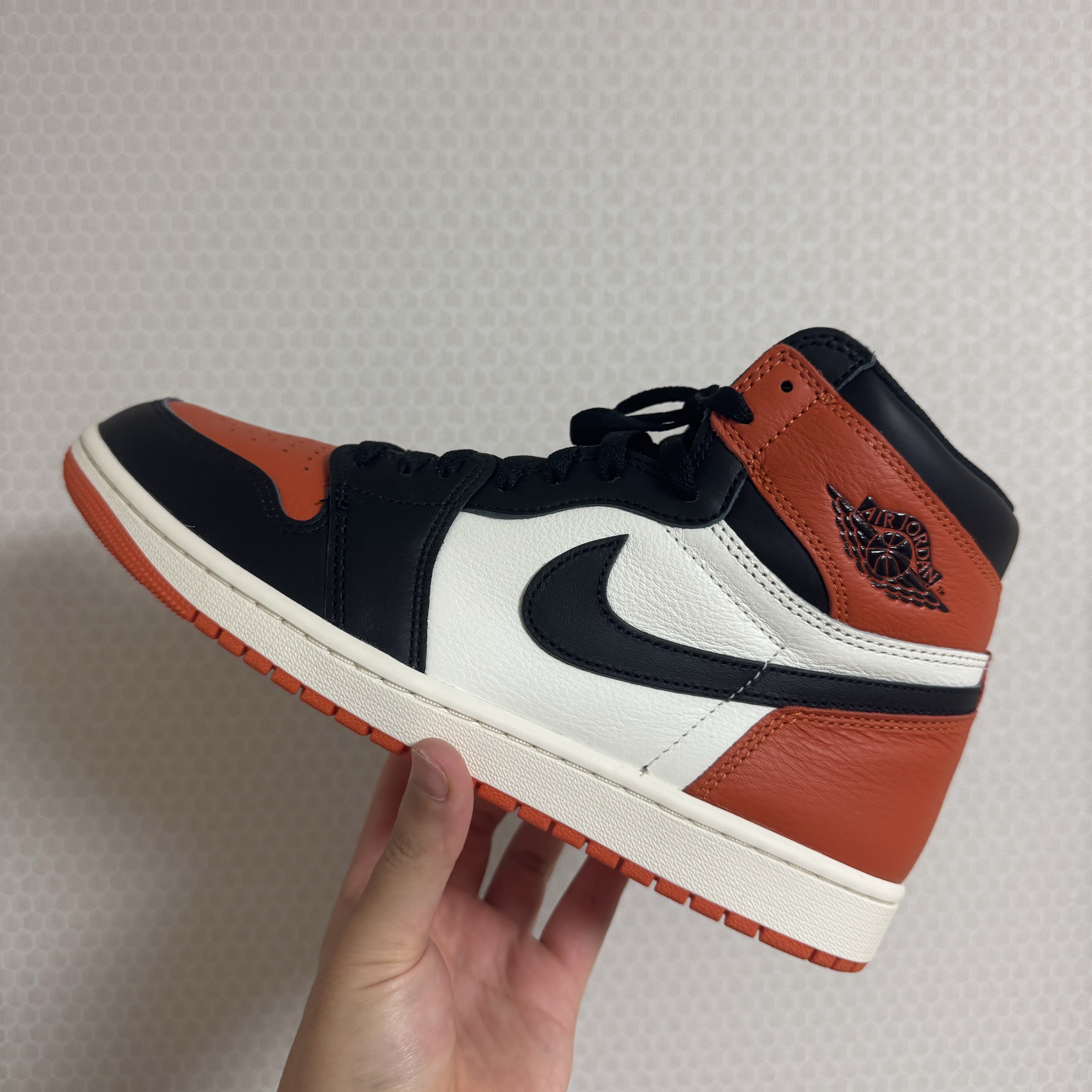 Jordan 1 Retro High OG Shattered Backboard 착용 스타일