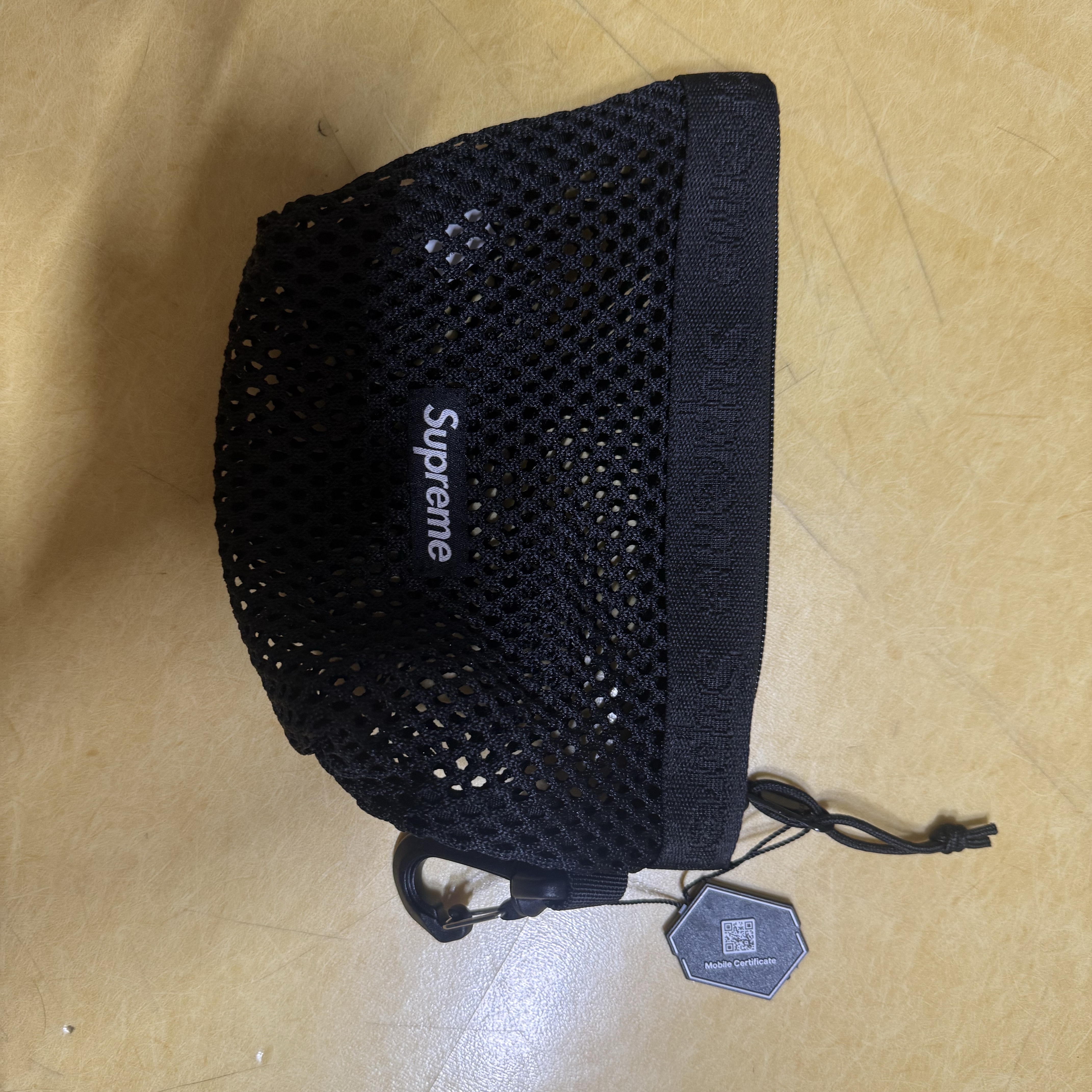 Supreme Mesh Mini Pouch Black - 25SS 착용 스타일
