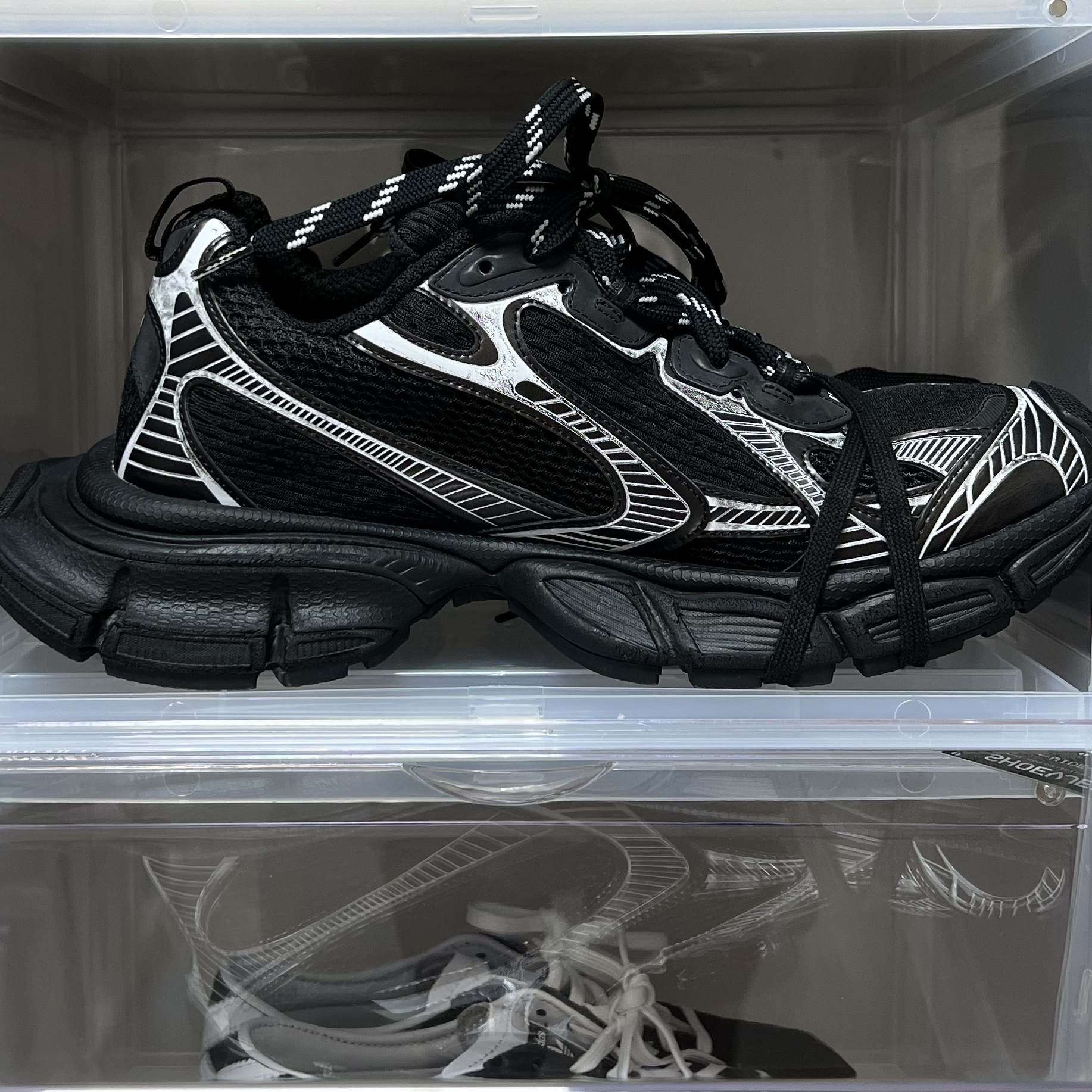 Balenciaga 3XL Sneakers Black White 착용 스타일