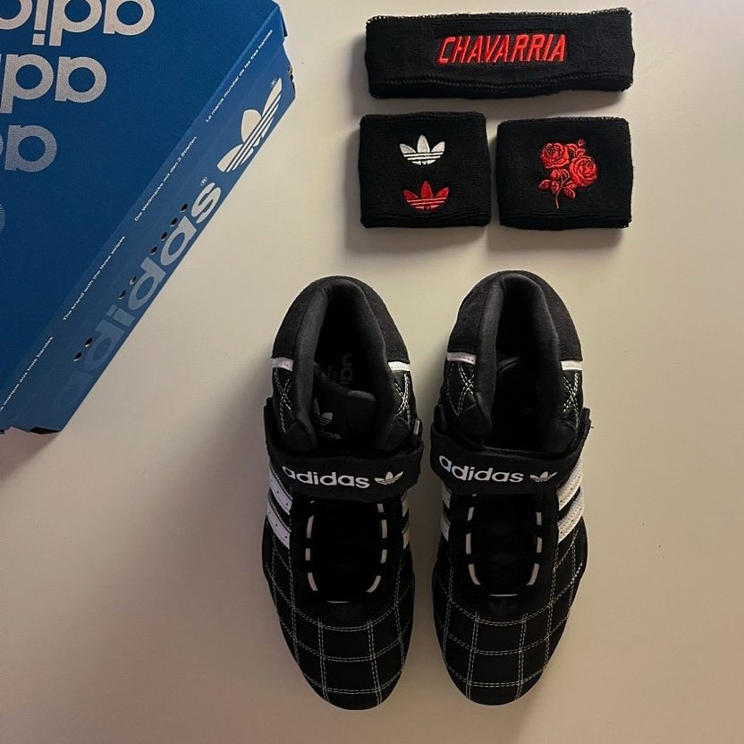 Adidas Originals AdiRacer High Better Scarlet Cloud White, Adidas x Willy Chavarria Sweatband Pack Black (Set of 3) 착용 스타일 - 2