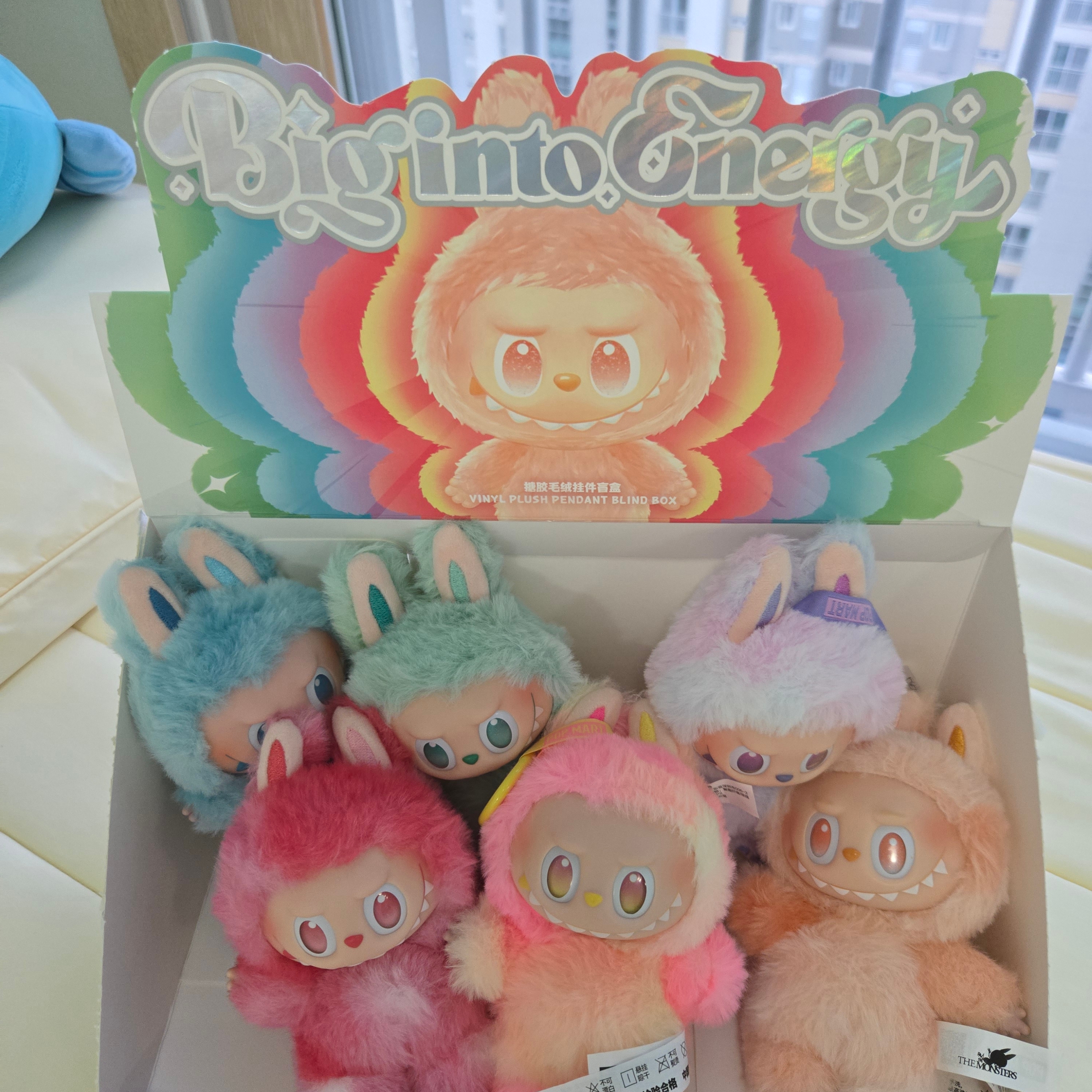Pop Mart Labubu The Monsters Highlight Series Sealed Case (6 Blind Boxes) 착용 스타일 - 1