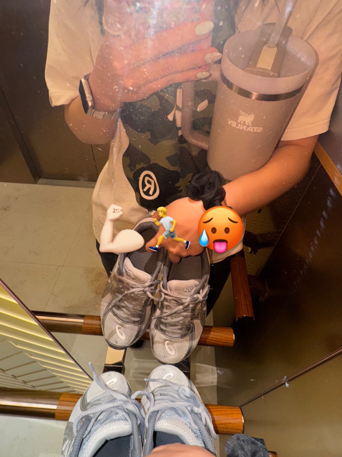 COYSEIO Flower Pintuck Skirt Charcoal, (W) Crocs Classic Platform Clog Black 착용 스타일 - 5