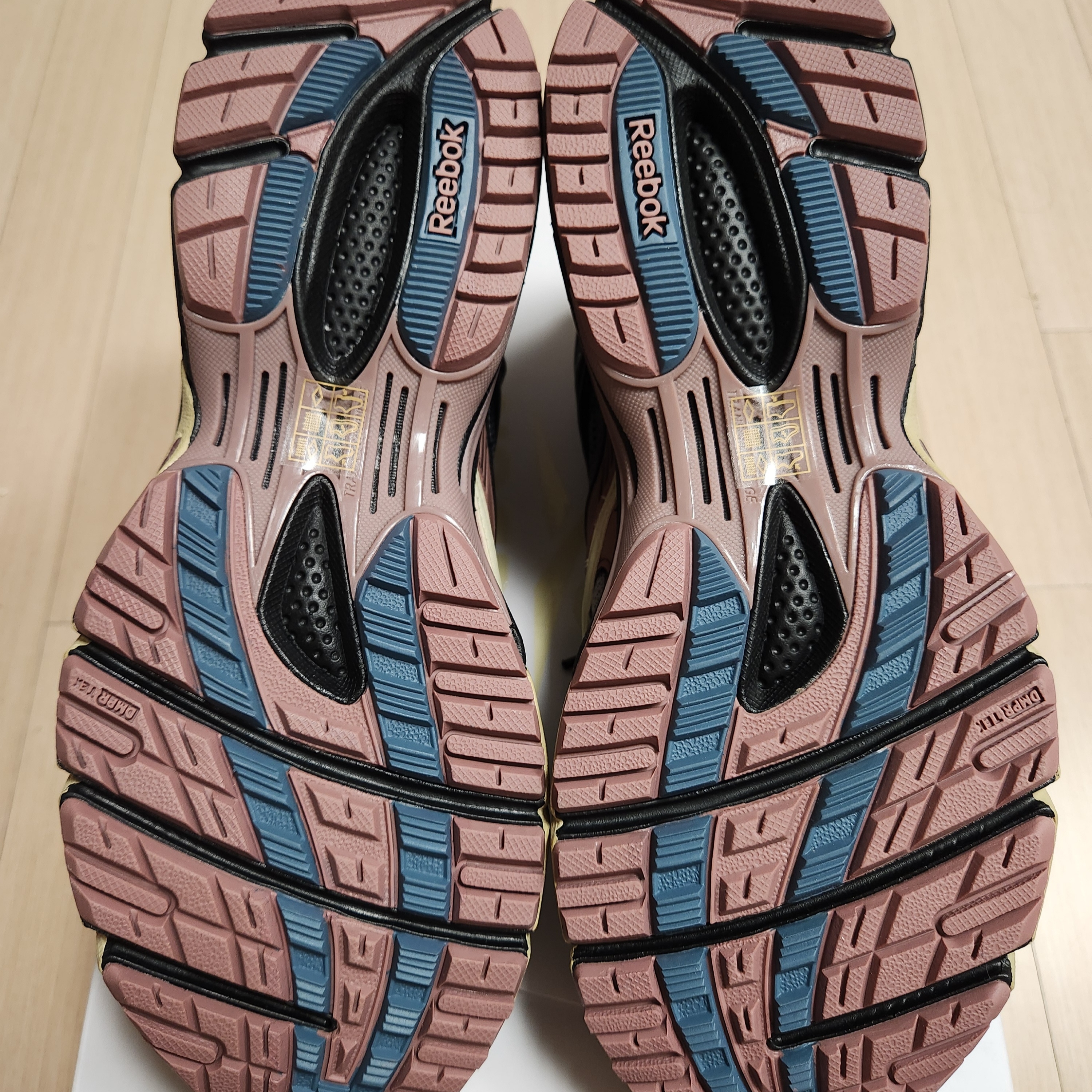 Reebok Premier Road Ultra Soft Pink 착용 스타일 - 6