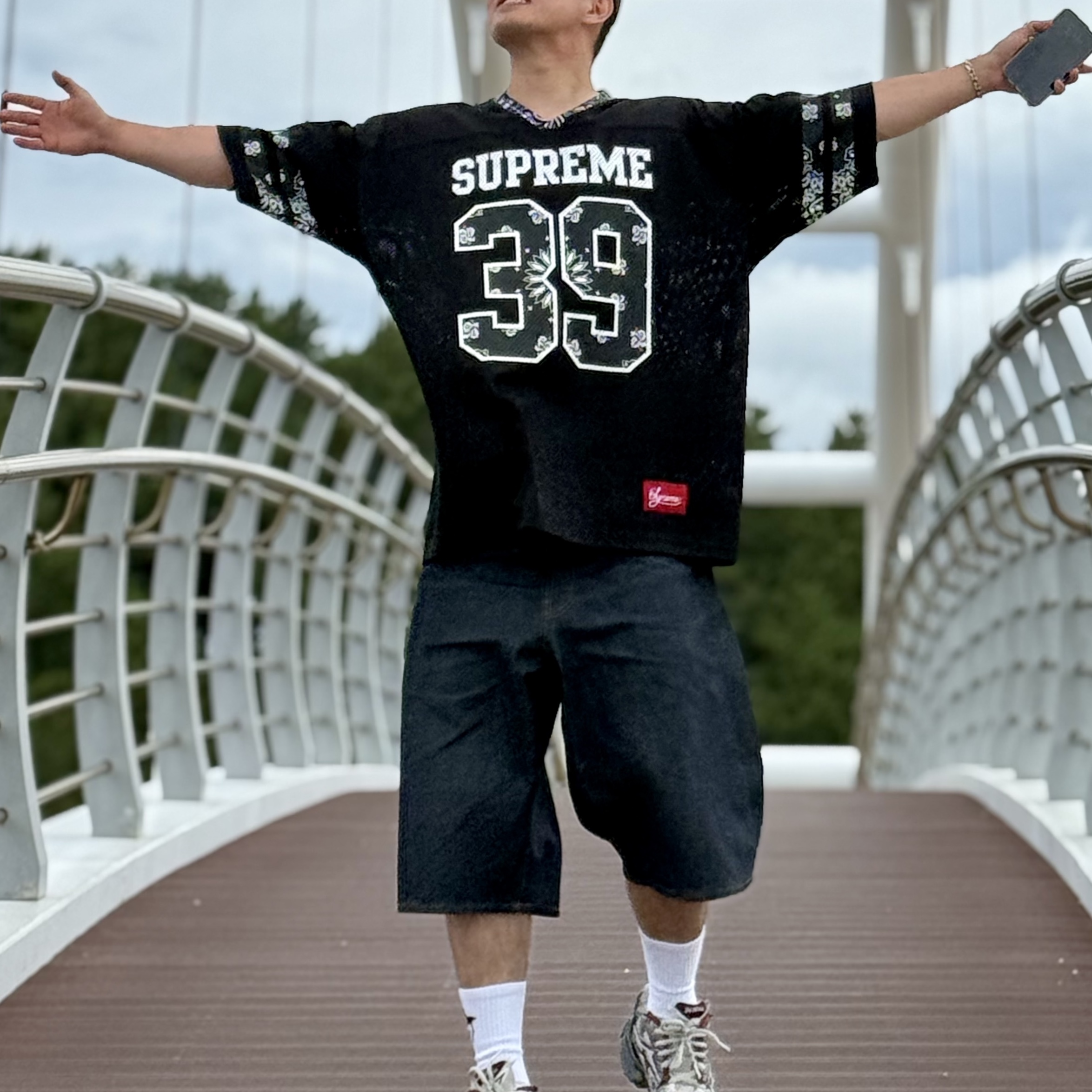 Supreme Bandana Football Jersey Black - 25SS, Supreme Rigid Baggy Selvedge Denim Short Rigid Indigo 착용 스타일