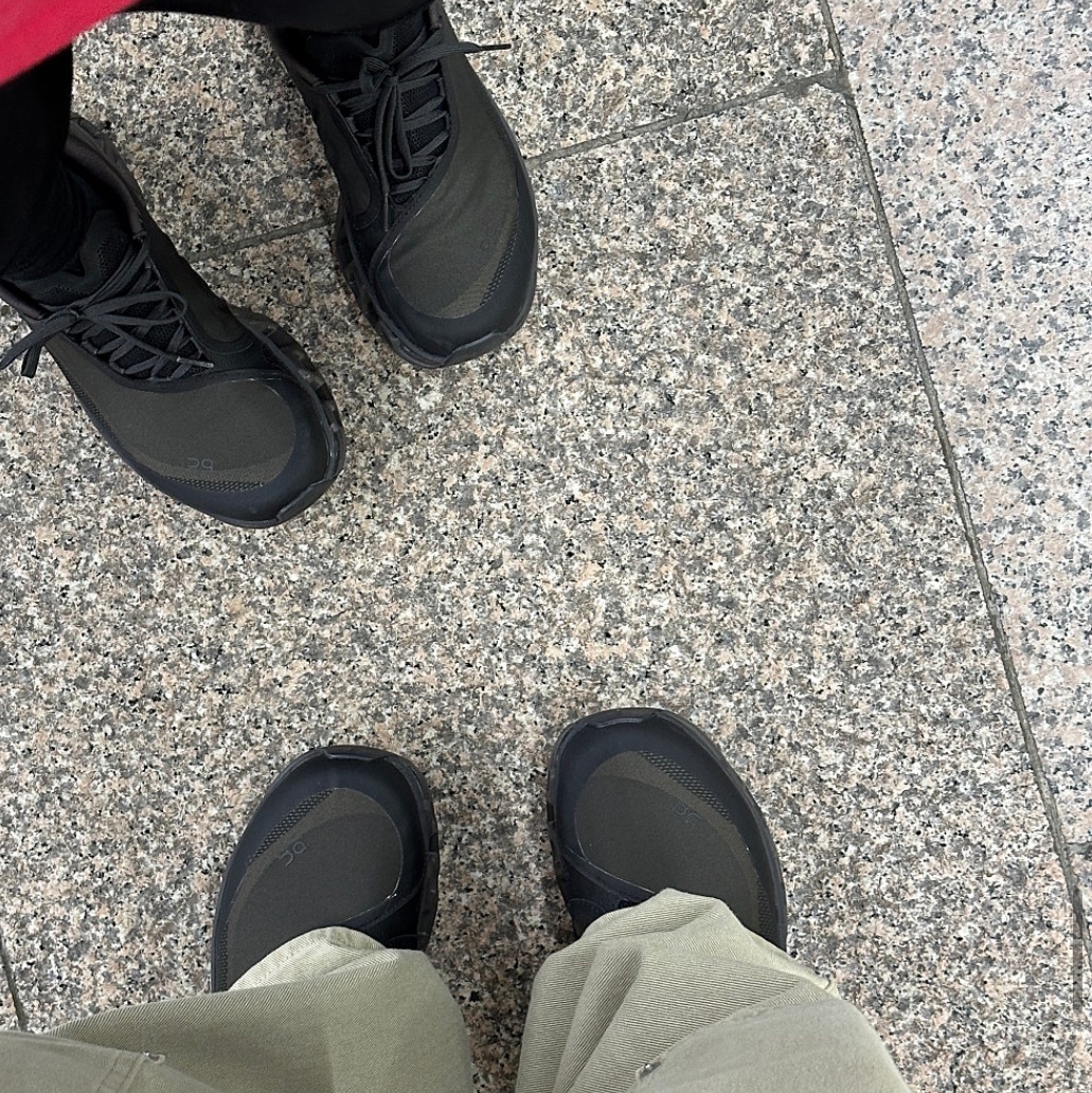(W) On Running x Post Archive Faction (Paf) Cloudmonster 2 Thorn Brown 착용 스타일