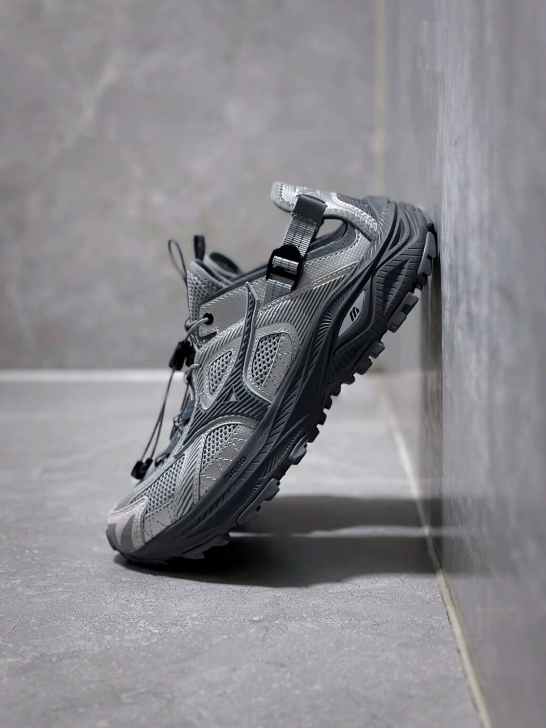 Mizuno Racer Trail SE Silver Grey, Adidas Climacool Off White 착용 스타일 - 3