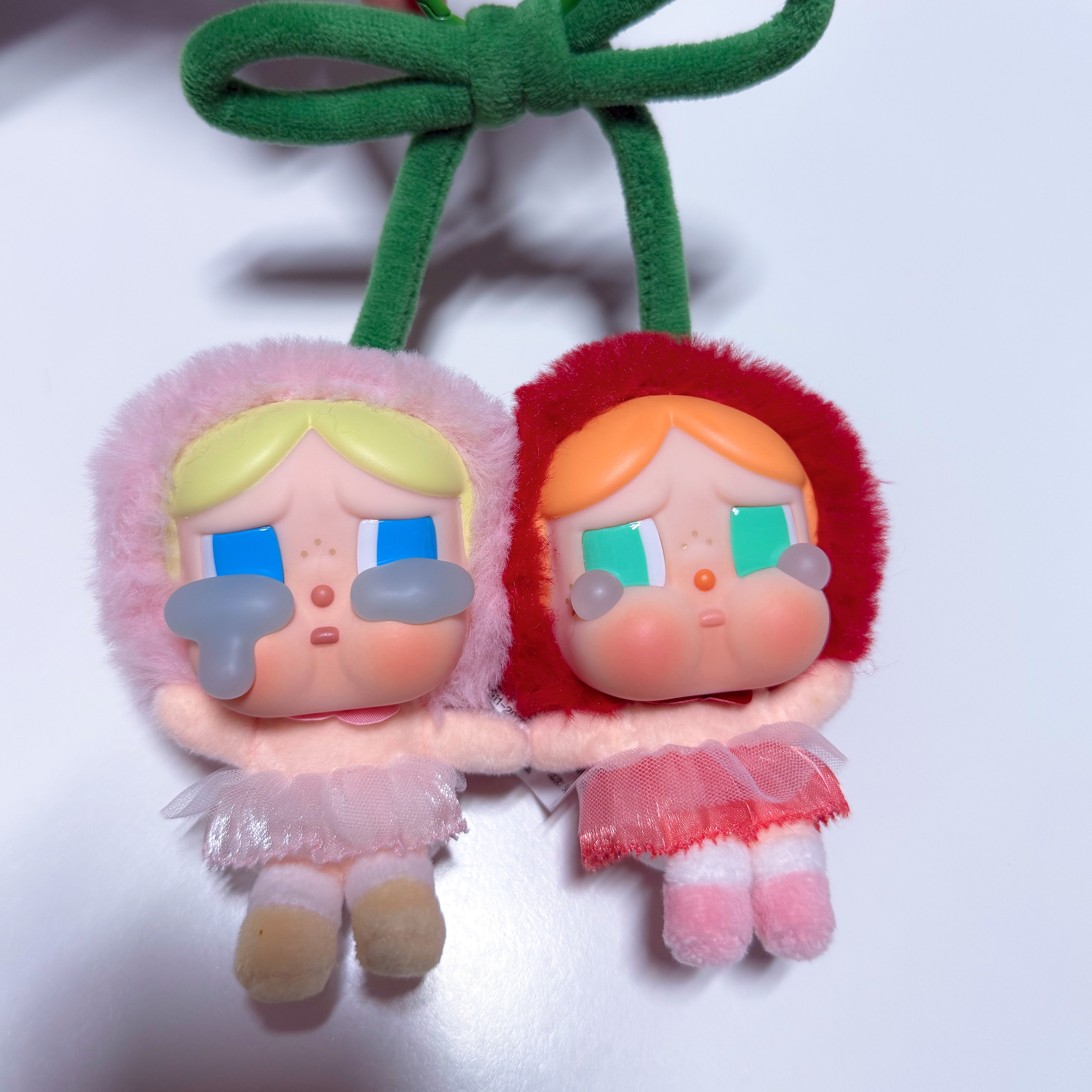 Pop Mart Crybaby Crying For Love Series Vinyl Plush 착용 스타일 - 1