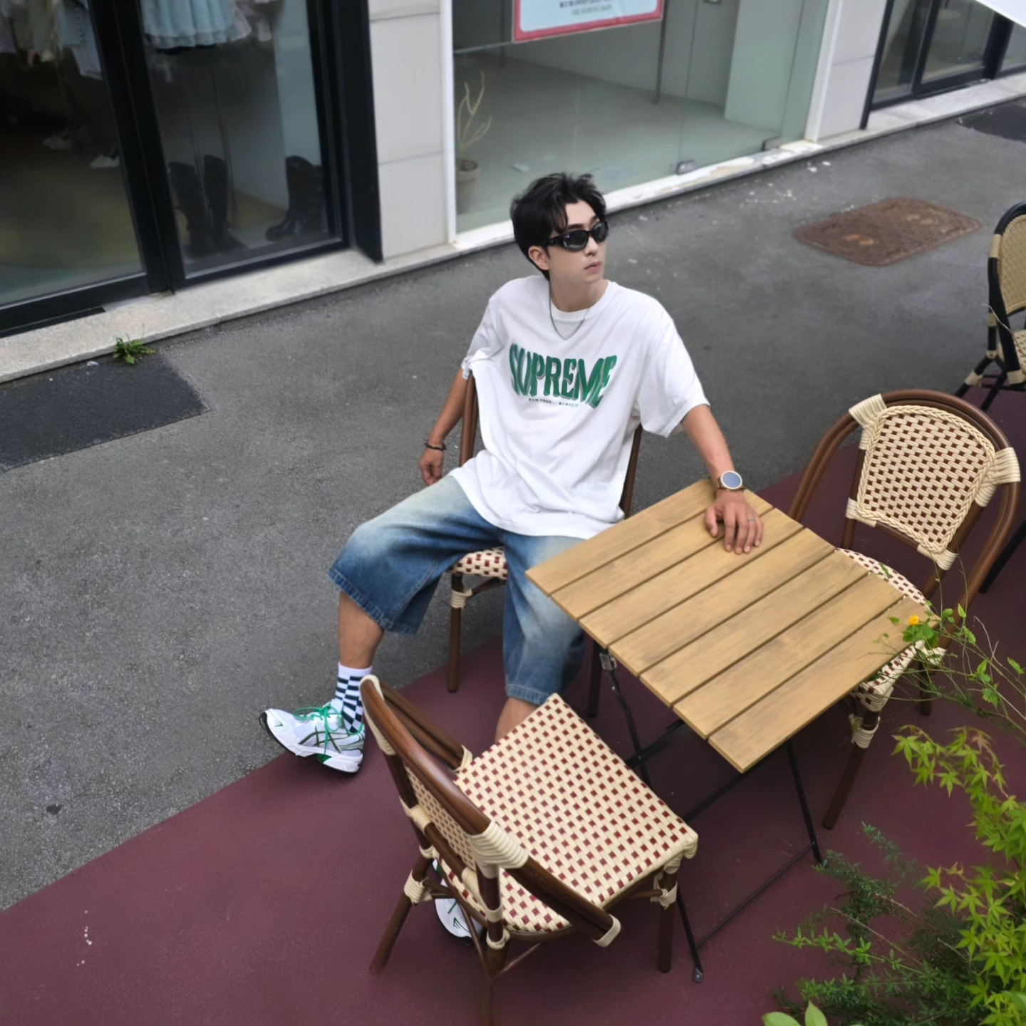 Supreme Flocked Washed S/S Top White - 25SS, Samsung Galaxy Watch6 44mm LTE Silver (Korean Ver.) 착용 스타일 - 3