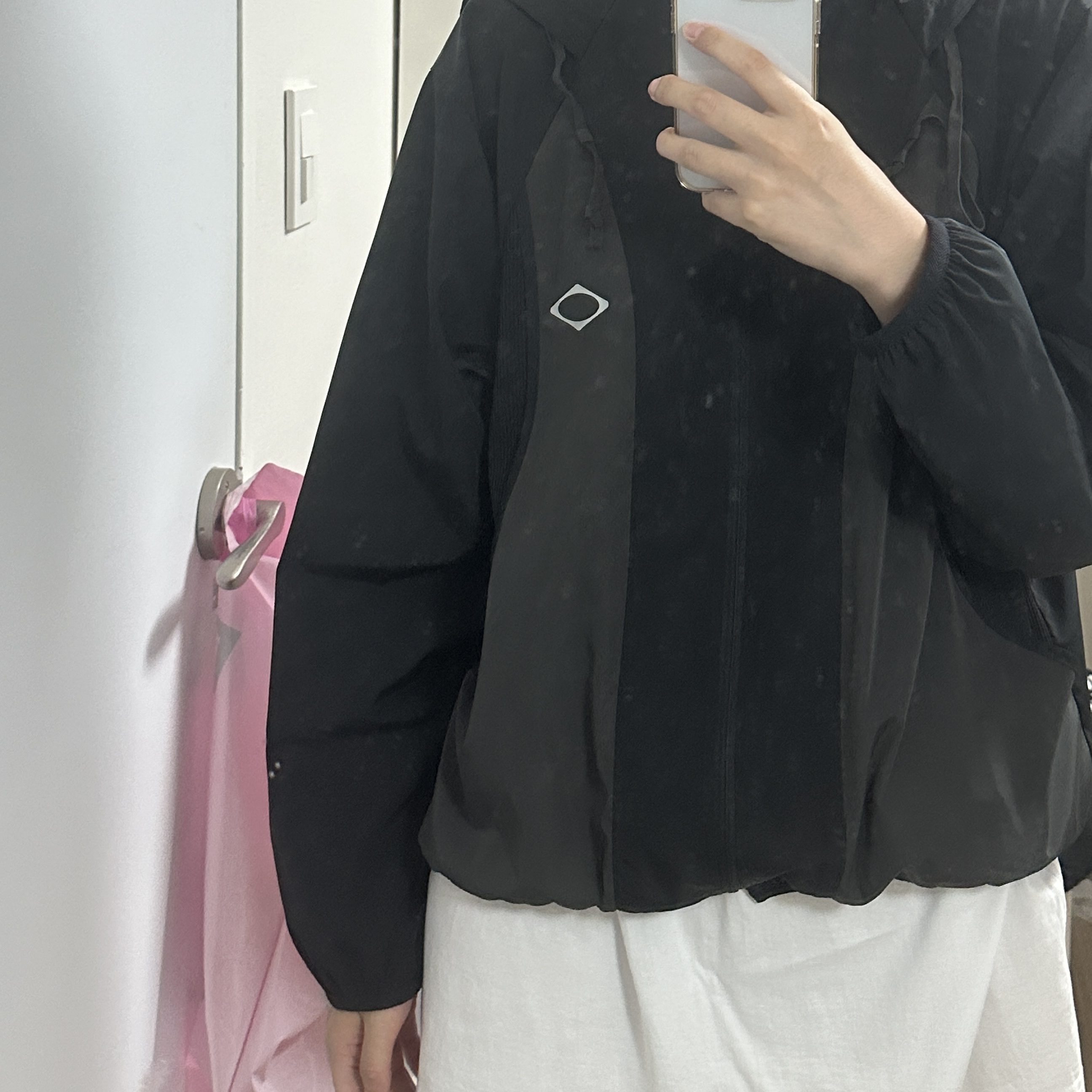 [더블적립]Farfromwhat Far Front Multi Logo T-Shirts White 착용 스타일